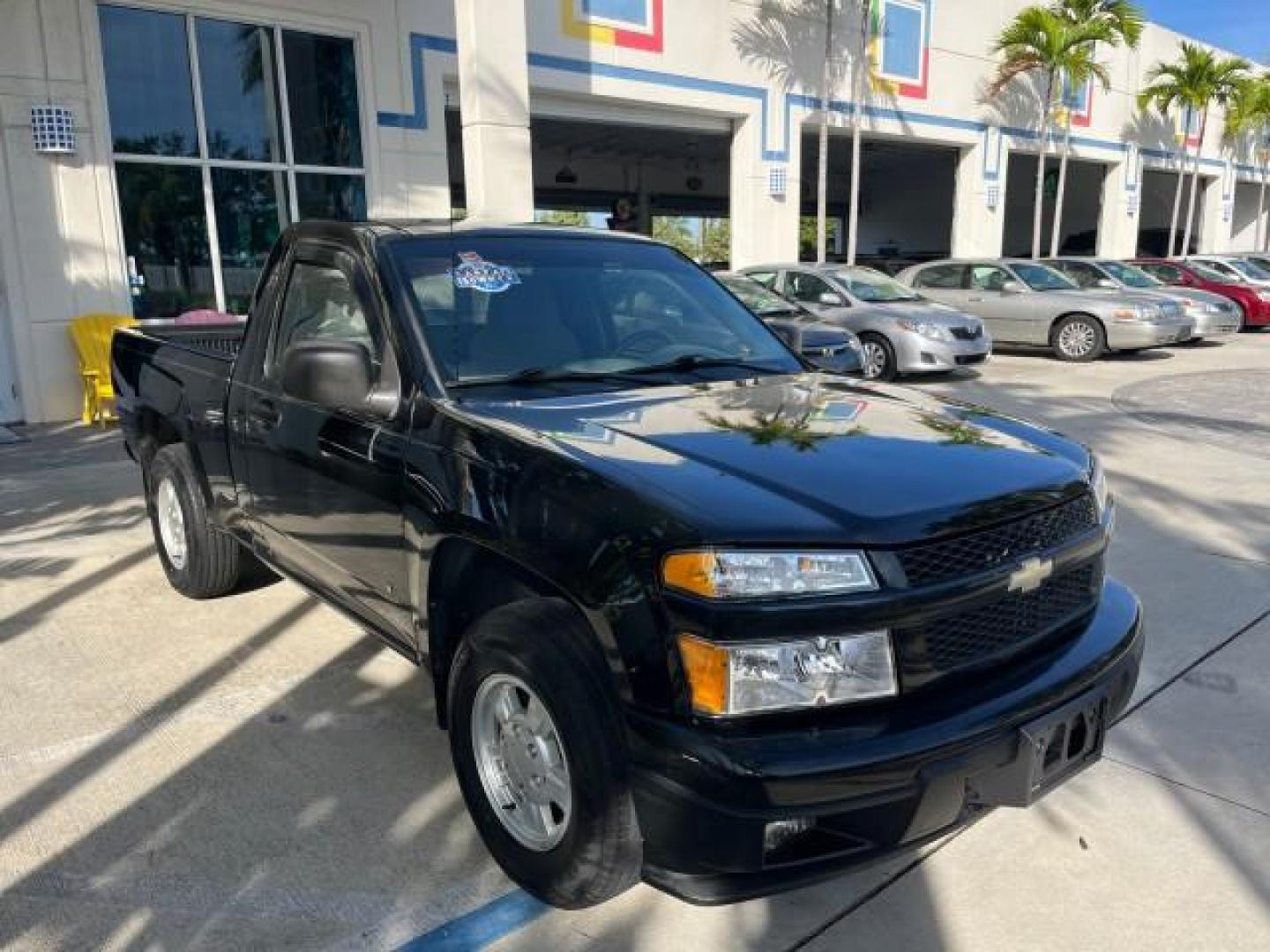 2006 Black /Light Cashmere Chevrolet Colorado 1 FL LS LOW MILES 53,797 (1GCCS148368) with an 2.8L DOHC 4-Cyl MFI Engine engine, Manual transmission, located at 4701 North Dixie Hwy, Pompano Beach, FL, 33064, (954) 422-2889, 26.240938, -80.123474 - OUR WEBPAGE FLORIDACARS1.COM HAS OVER 100 PHOTOS AND FREE CARFAX LINK 2006 CHEVROLET COLORADO WORK TRUCK ROAD READY WORK READY VIN: 1GCCS148368250775 NO ACCIDENTS 2.8L I4 PICKUP 1 OWNER FLORIDA 2.8L I4 F LOW MILES 53,797 25 MPG GASOLINE 6.1 FT BED LENGHT REAR WHEEL DRIVE MANUAL 5 SERVICE RECORDS 6.1 - Photo#59