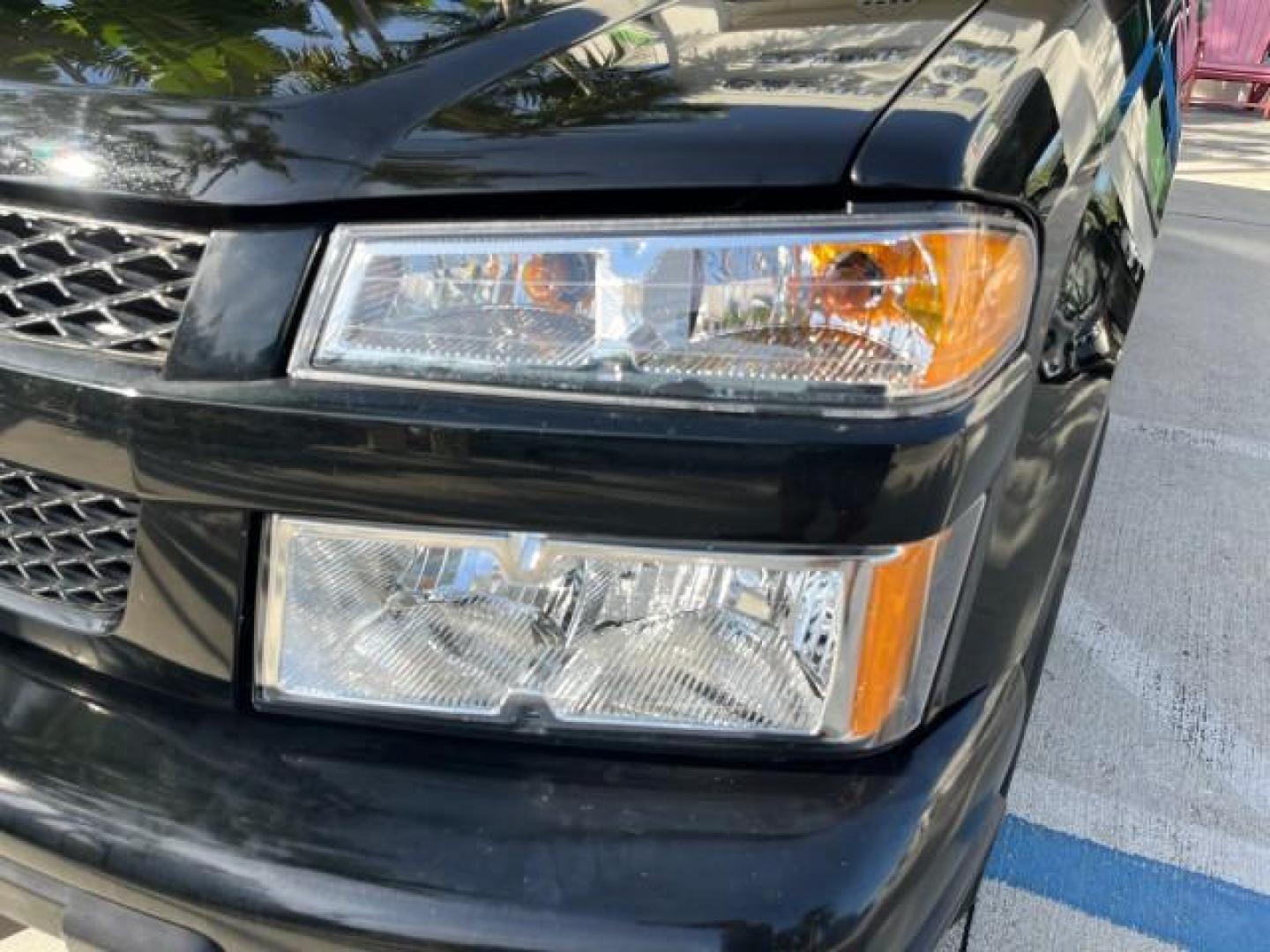 2006 Black /Light Cashmere Chevrolet Colorado 1 FL LS LOW MILES 53,797 (1GCCS148368) with an 2.8L DOHC 4-Cyl MFI Engine engine, Manual transmission, located at 4701 North Dixie Hwy, Pompano Beach, FL, 33064, (954) 422-2889, 26.240938, -80.123474 - OUR WEBPAGE FLORIDACARS1.COM HAS OVER 100 PHOTOS AND FREE CARFAX LINK 2006 CHEVROLET COLORADO WORK TRUCK ROAD READY WORK READY VIN: 1GCCS148368250775 NO ACCIDENTS 2.8L I4 PICKUP 1 OWNER FLORIDA 2.8L I4 F LOW MILES 53,797 25 MPG GASOLINE 6.1 FT BED LENGHT REAR WHEEL DRIVE MANUAL 5 SERVICE RECORDS 6.1 - Photo#61