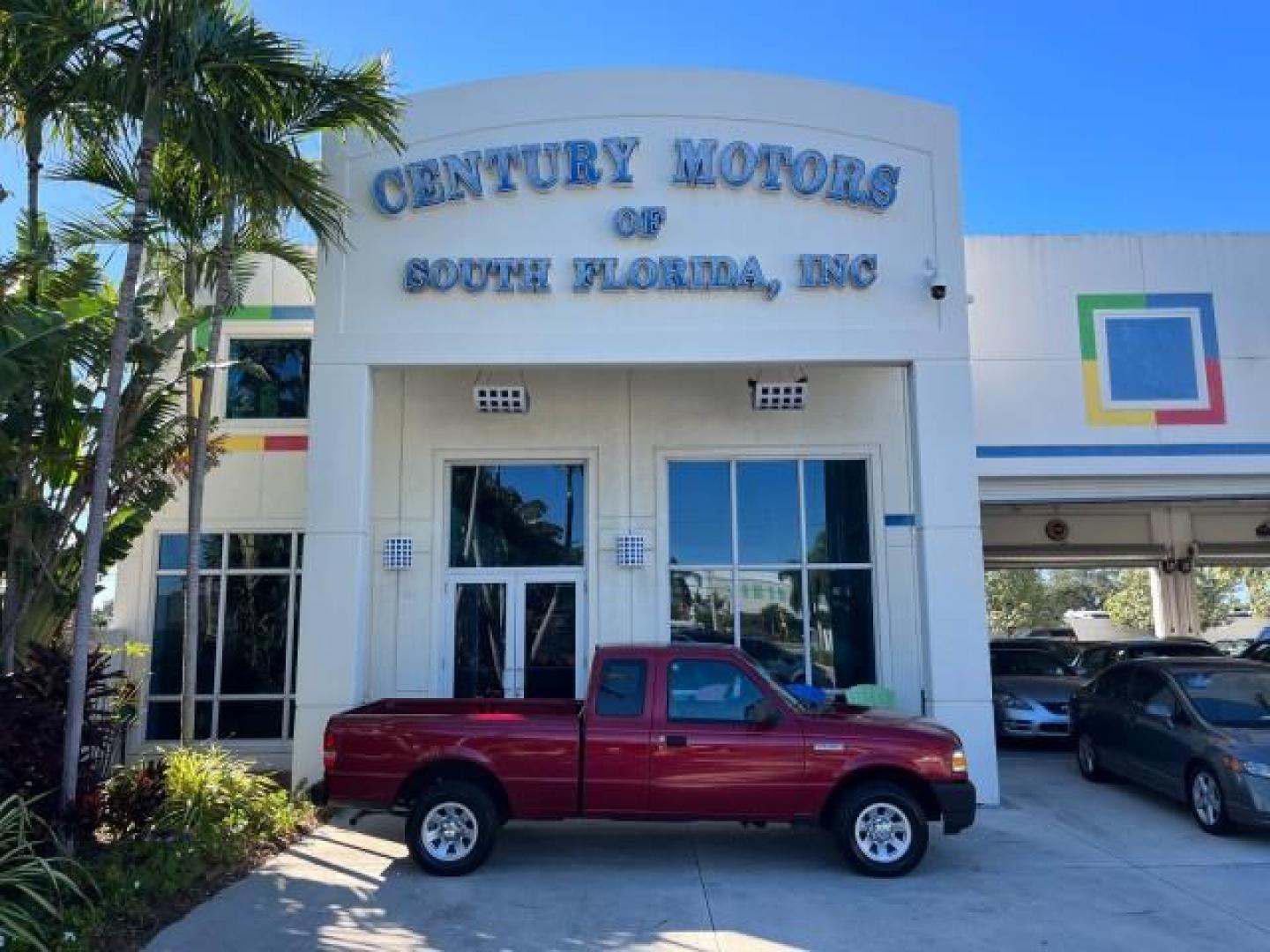 2007 Redfire /Medium Dk Flint Ford Ranger FL XLT LOW MILES 71,438 5SPD (1FTYR14D47P) with an 2.3L DOHC 16-Valve I4 Engine engine, Manual transmission, located at 4701 North Dixie Hwy, Pompano Beach, FL, 33064, (954) 422-2889, 26.240938, -80.123474 - OUR WEBPAGE FLORIDACARS1.COM HAS OVER 100 PHOTOS AND FREE CARFAX LINK 2007 FORD RANGER XL ROAD READY WORK READY VIN: 1FTYR14D47PA12424 NO ACCIDENTS 2.3L I4 CLUB CAB PICKUP FLORIDA OWNER 29 MPG 2.3L 4 F 5 SPD 4 CYL HARD TO FIND LOW MILES 71,438 XLT GASOLINE 6.0 FT BED LENGTH REAR WHEEL DRIVE MANUAL 1 - Photo#0