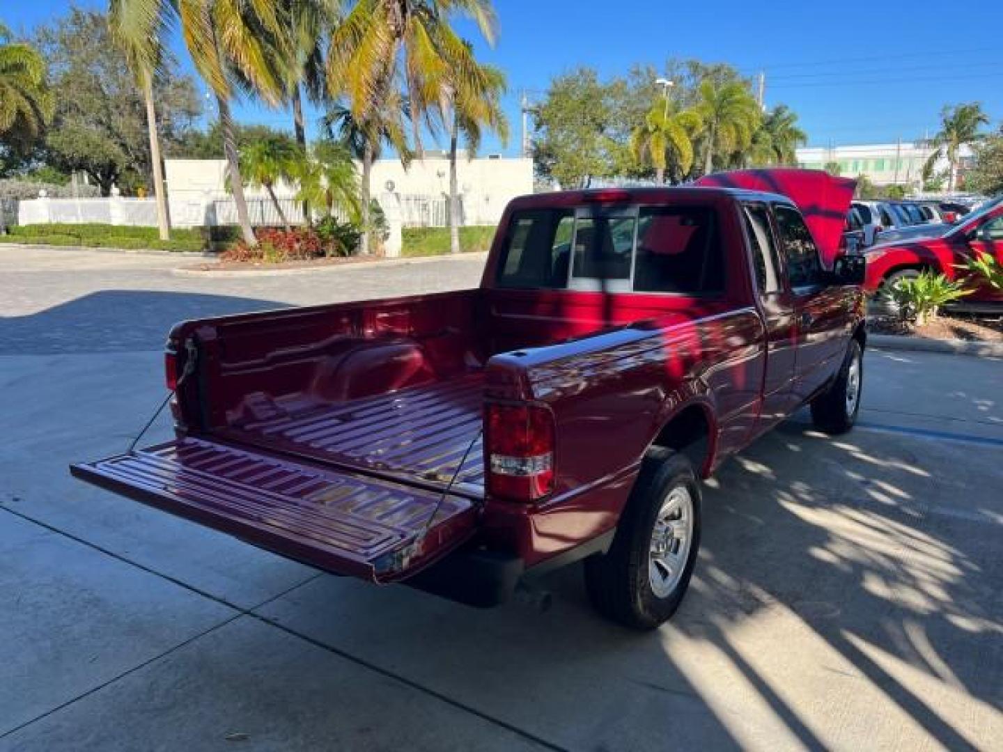 2007 Redfire /Medium Dk Flint Ford Ranger FL XLT LOW MILES 71,438 5SPD (1FTYR14D47P) with an 2.3L DOHC 16-Valve I4 Engine engine, Manual transmission, located at 4701 North Dixie Hwy, Pompano Beach, FL, 33064, (954) 422-2889, 26.240938, -80.123474 - OUR WEBPAGE FLORIDACARS1.COM HAS OVER 100 PHOTOS AND FREE CARFAX LINK 2007 FORD RANGER XL ROAD READY WORK READY VIN: 1FTYR14D47PA12424 NO ACCIDENTS 2.3L I4 CLUB CAB PICKUP FLORIDA OWNER 29 MPG 2.3L 4 F 5 SPD 4 CYL HARD TO FIND LOW MILES 71,438 XLT GASOLINE 6.0 FT BED LENGTH REAR WHEEL DRIVE MANUAL 1 - Photo#64