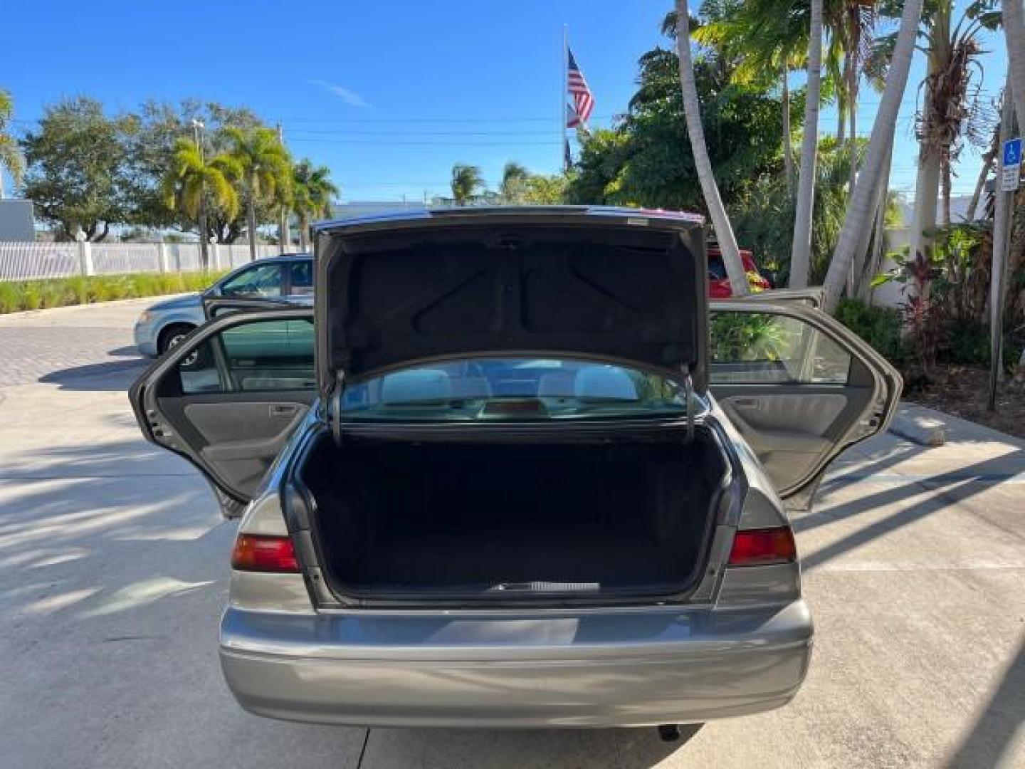 1998 Classic Green Pearl /Gray Toyota Camry FL LE LOW MILES 48,539 (JT2BF22K4W0) with an 3.0L Twin-Cam EFI 24-Valve V6 Engine engine, Automatic transmission, located at 4701 North Dixie Hwy, Pompano Beach, FL, 33064, (954) 422-2889, 26.240938, -80.123474 - OUR WEBPAGE FLORIDACARS1.COM HAS OVER 100 PHOTOS AND FREE CARFAX LINK 1998 TOYOTA CAMRY CE V6 ROAD READY 3.0L V6 VIN: JT2BF22K4W0134660 FLORIDA OWNER SEDAN 4 DR LOW MILES 48,539 3.0L V6 F DOHC 24V NO RECALLS 28 MPG GASOLINE POWER MIRRORS FRONT WHEEL DRIVE ABS Brakes Automatic Transmission Cruise Con - Photo#15