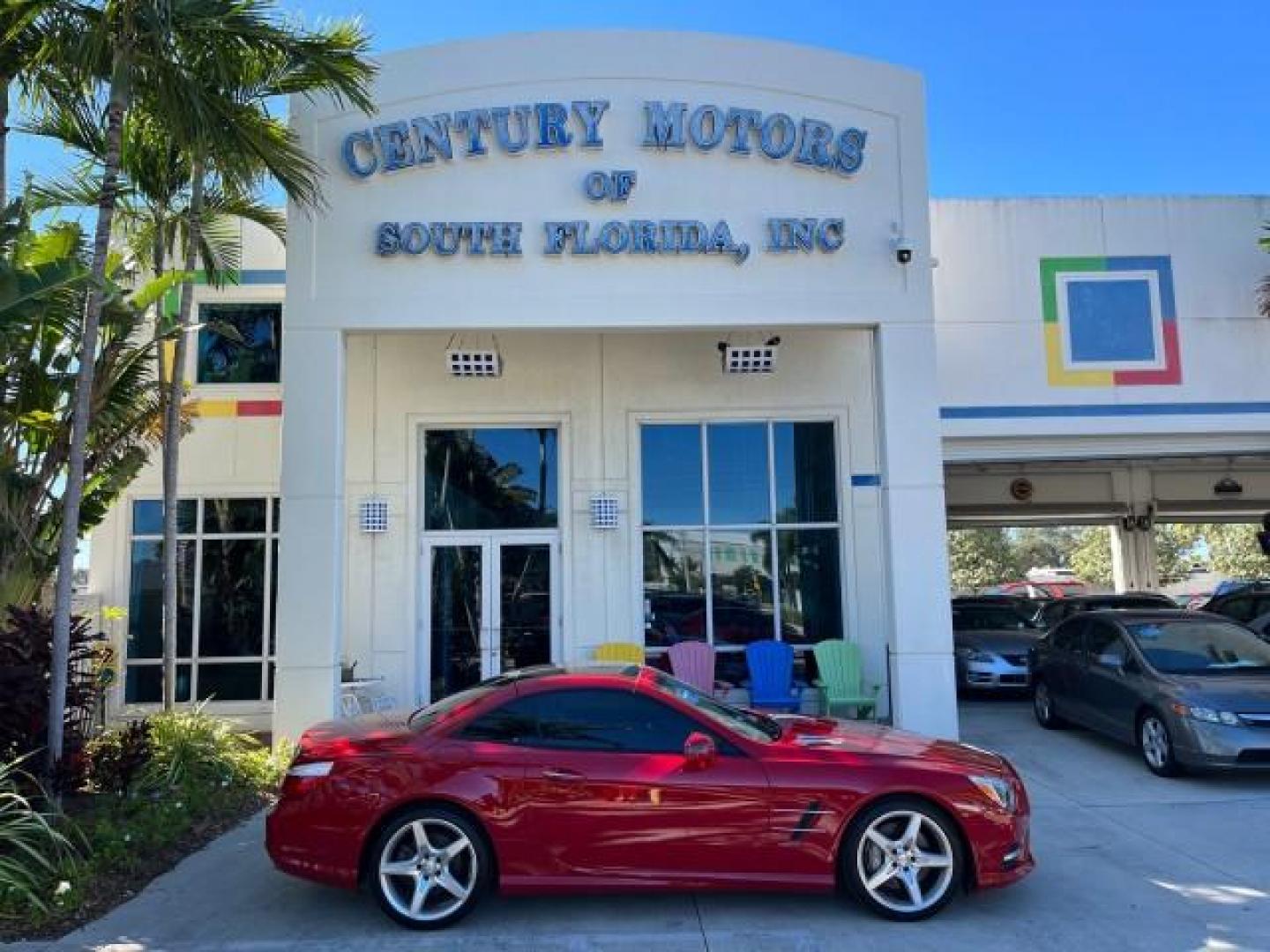 2013 Mars Red /Beige/Brown Mercedes-Benz SL-Class SL 550 LOW MILES 19,662 (WDDJK7DA9DF) with an 4.6L DOHC DI 32-Valve Twin-Turbo V8 Engine engine, Automatic transmission, located at 4701 North Dixie Hwy, Pompano Beach, FL, 33064, (954) 422-2889, 26.240938, -80.123474 - OUR WEBPAGE FLORIDACARS1.COM HAS OVER 100 PHOTOS AND FREE CARFAX LINK 2013 MERCEDES-BENZ SL-CLASS SL 550 NEW $143,780 4.6L V8 SUNROOF VIN: WDDJK7DA9DF015356 NO RECALLS FLORIDA OWNER CONVERTIBLE POWER CONVERTIBLE TOP 25 MPG 4.6L V8 F DOHC 32V POWER LEATHER SEATS NAVIGATION GASOLINE BACK UP CAMERA/SEN - Photo#0