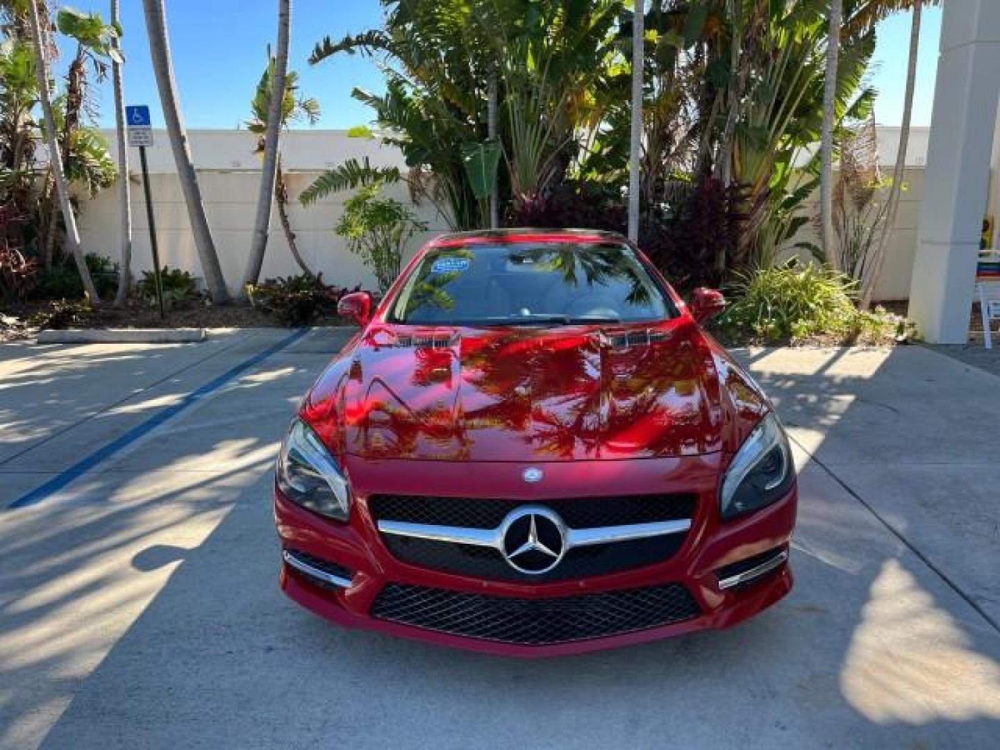 2013 Mars Red /Beige/Brown Mercedes-Benz SL-Class SL 550 LOW MILES 19,662 (WDDJK7DA9DF) with an 4.6L DOHC DI 32-Valve Twin-Turbo V8 Engine engine, Automatic transmission, located at 4701 North Dixie Hwy, Pompano Beach, FL, 33064, (954) 422-2889, 26.240938, -80.123474 - OUR WEBPAGE FLORIDACARS1.COM HAS OVER 100 PHOTOS AND FREE CARFAX LINK 2013 MERCEDES-BENZ SL-CLASS SL 550 NEW $143,780 4.6L V8 SUNROOF VIN: WDDJK7DA9DF015356 NO RECALLS FLORIDA OWNER CONVERTIBLE POWER CONVERTIBLE TOP 25 MPG 4.6L V8 F DOHC 32V POWER LEATHER SEATS NAVIGATION GASOLINE BACK UP CAMERA/SEN - Photo#2