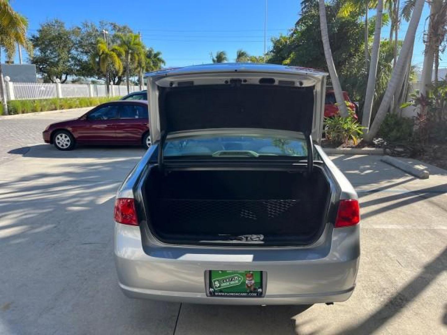 2007 Platinum Metallic /Cocoa/Shale Buick Lucerne V6 CXL LOW MILES 36,082 (1G4HD57247U) with an 3.8L V6 SFI Engine engine, Automatic transmission, located at 4701 North Dixie Hwy, Pompano Beach, FL, 33064, (954) 422-2889, 26.240938, -80.123474 - OUR WEBPAGE FLORIDACARS1.COM HAS OVER 100 PHOTOS AND FREE CARFAX LINK 2007 BUICK LUCERNE CXL V6 ROAD READY 3.8L V6 CXL VIN: 1G4HD57247U216623 NO RECALLS 26 MPG SEDAN 4 DR SUPER LOW MILES 36,082 3.8L V6 F 3800 THE BEST POWER LEATHER SEATS GASOLINE 7 SERVICE RECORDS FRONT WHEEL DRIVE POWER MIRRORS Ada - Photo#68