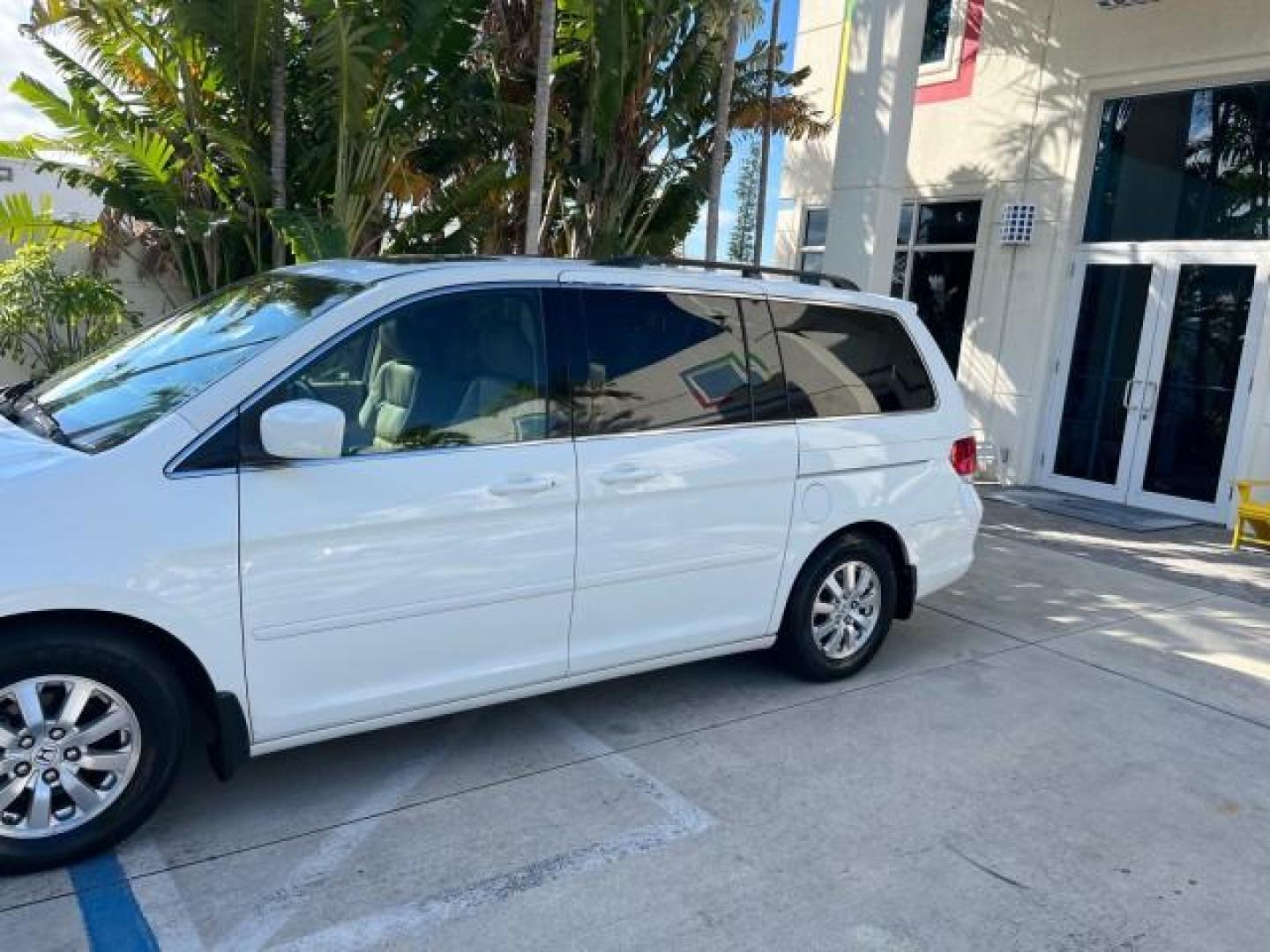 2010 Taffeta White /Ivory Honda Odyssey EX-L LOW MILES 78,635 (5FNRL3H73AB) with an 3.5L V6 Cylinder Engine engine, Automatic transmission, located at 4701 North Dixie Hwy, Pompano Beach, FL, 33064, (954) 422-2889, 26.240938, -80.123474 - OUR WEBPAGE FLORIDACARS1.COM HAS OVER 100 PHOTOS AND FREE CARFAX LINK 2010 HONDA ODYSSEY EX-L W/DVD ROAD READY 3.5L V6 25 MPG VIN: 5FNRL3H73AB055515 NO ACCIDENTS NO RECALLS VAN FLORIDA OWNER SUNROOF 3.5L V6 F SOHC 24V BACK UP CAMERA POWER SLIDING DOORS DVD GASOLINE LOW MILES 78,635 3 ROW POWER LEATH - Photo#99