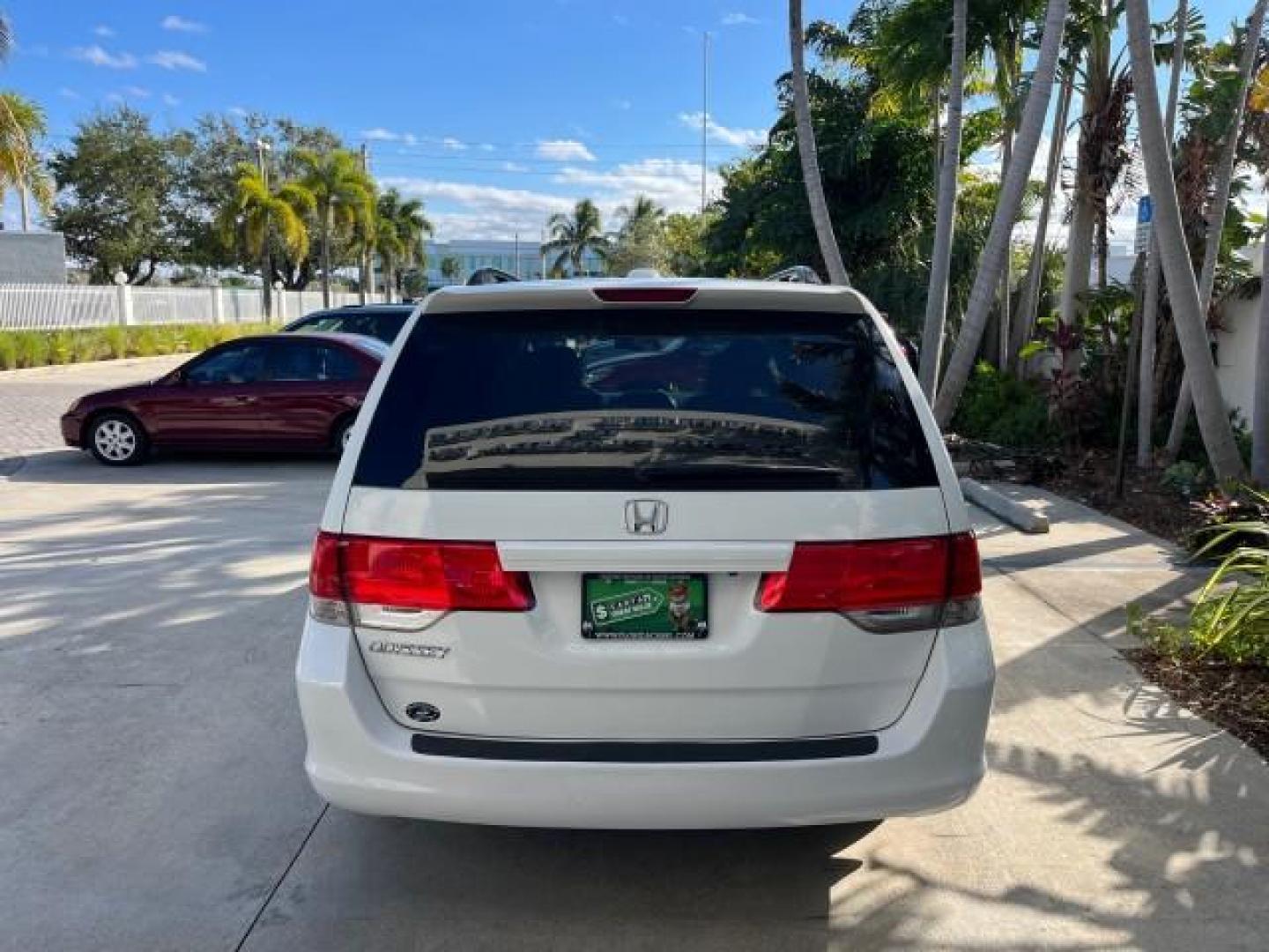 2010 Taffeta White /Ivory Honda Odyssey EX-L LOW MILES 78,635 (5FNRL3H73AB) with an 3.5L V6 Cylinder Engine engine, Automatic transmission, located at 4701 North Dixie Hwy, Pompano Beach, FL, 33064, (954) 422-2889, 26.240938, -80.123474 - OUR WEBPAGE FLORIDACARS1.COM HAS OVER 100 PHOTOS AND FREE CARFAX LINK 2010 HONDA ODYSSEY EX-L W/DVD ROAD READY 3.5L V6 25 MPG VIN: 5FNRL3H73AB055515 NO ACCIDENTS NO RECALLS VAN FLORIDA OWNER SUNROOF 3.5L V6 F SOHC 24V BACK UP CAMERA POWER SLIDING DOORS DVD GASOLINE LOW MILES 78,635 3 ROW POWER LEATH - Photo#6