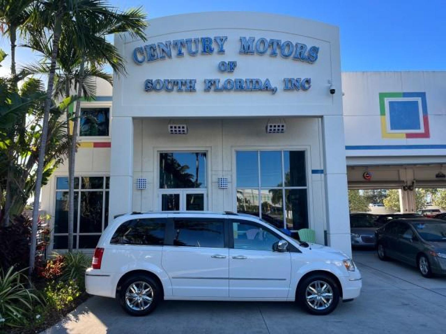 2010 Stone White /Medium slate gray/light shale Chrysler Town and Country Limited LOW MILES 52,265 (2A4RR7DX7AR) with an 4.0L SOHC SMPI 24v V6 Engine engine, Automatic transmission, located at 4701 North Dixie Hwy, Pompano Beach, FL, 33064, (954) 422-2889, 26.240938, -80.123474 - OUR WEBPAGE FLORIDACARS1.COM HAS OVER 100 PHOTOS AND FREE CARFAX LINK 2010 CHRYSLER TOWN AND COUNTRY LIMITED ROAD READY 4.0L V6 VIN: 2A4RR7DX7AR468225 NO ACCIDENTS 3 ROW SEATS VAN PARK SENSORS POWER LEATHER SEATS 4.0L V6 F SOHC 24V FLORIDA OWNER POWER SLIDING DOORS GASOLINE LOW MILES 52,265 BACK UP - Photo#0