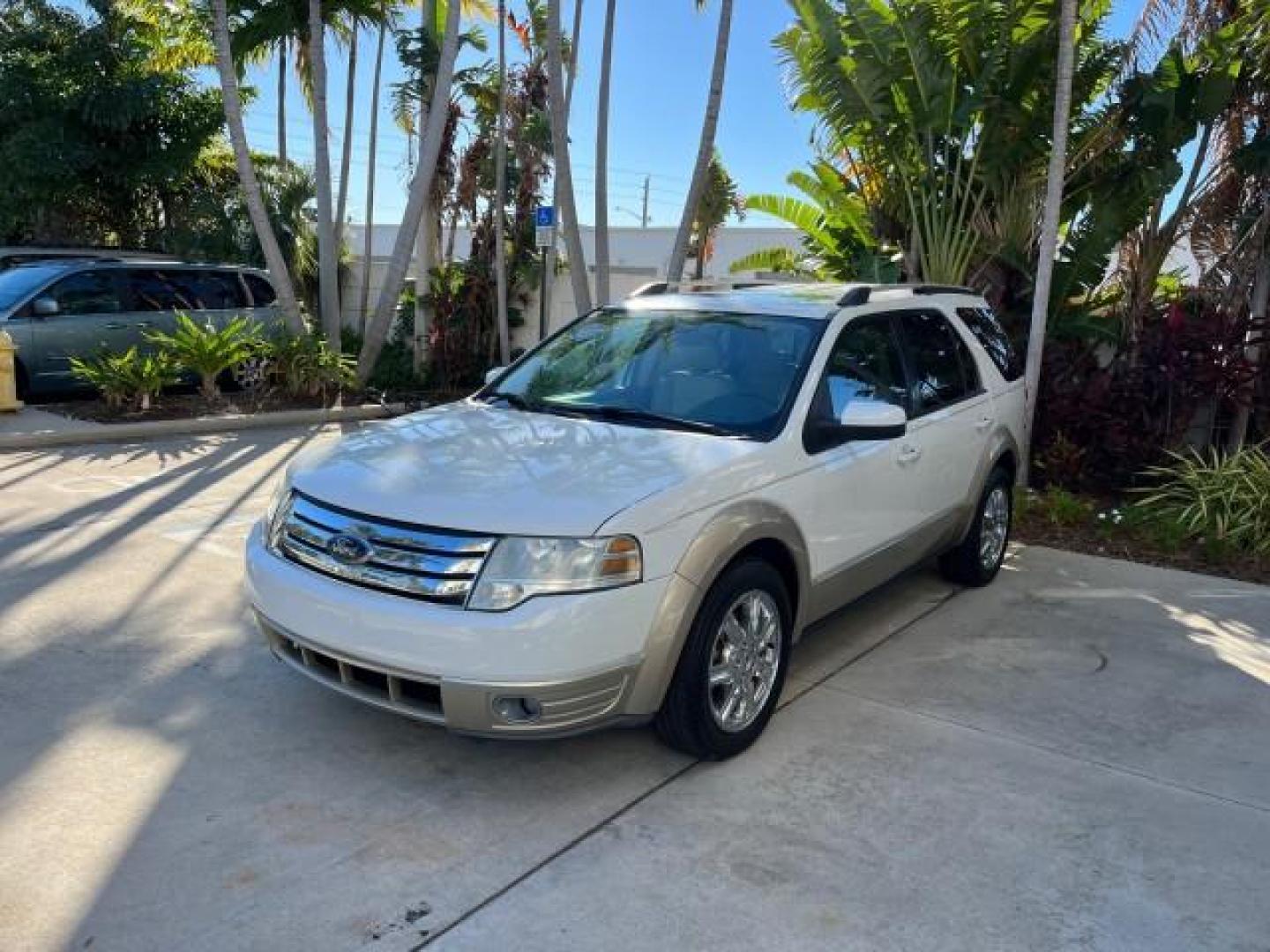 2008 Oxford White /Camel Ford Taurus X Eddie Bauer LOW MILES 39,063 (1FMDK07W18G) with an 3.5L SMPI 24-Valve V6 Duratec Engine engine, Automatic transmission, located at 4701 North Dixie Hwy, Pompano Beach, FL, 33064, (954) 422-2889, 26.240938, -80.123474 - OUR WEBPAGE FLORIDACARS1.COM HAS OVER 100 PHOTOS AND FREE CARFAX LINK 2008 FORD TAURUS X EDDIE BAUER ROAD READY 3.5L V6 VIN: 1FMDK07W18GA43864 FLORIDA OWNER 4 DOOR WAGON/SPORT UTILITY LOW MILES 39,063 3.5L V6 F 3 ROW LEATHER SEATS GASOLINE PARK SENSORS POWER SEATS/MIRRORS FRONT WHEEL DRIVE POWER SUN - Photo#3