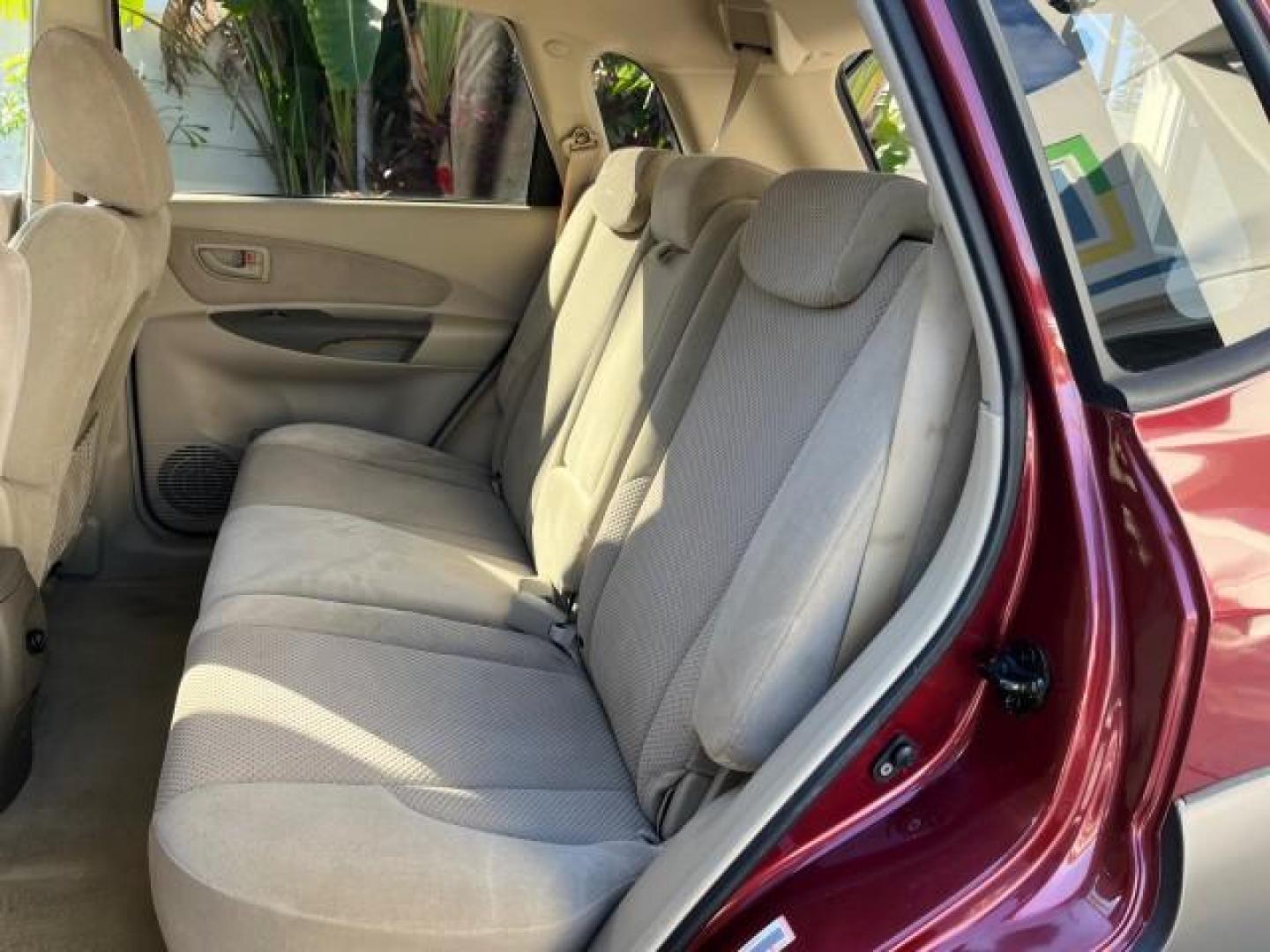 2006 Mesa Red /Beige Hyundai Tucson 1 FL GLS LOW MILES 47,967 (KM8JN12D96U) with an 2.7L DOHC MPI 24-Valve V6 Engine engine, Automatic transmission, located at 4701 North Dixie Hwy, Pompano Beach, FL, 33064, (954) 422-2889, 26.240938, -80.123474 - OUR WEBPAGE FLORIDACARS1.COM HAS OVER 100 PHOTOS AND FREE CARFAX LINK 2006 HYUNDAI TUCSON GLS ROAD READY 2.7L V6 VIN: KM8JN12D96U359484 NO ACCIDENTS 4 DOOR WAGON/SPORT UTILITY NO RECALLS 26 MPG 2.7L V6 F DOHC 24V 1 OWNER FLORIDA GASOLINE POWER SUNROOF FRONT WHEEL DRIVE LOW MILES 47,967 Anti-Theft Sy - Photo#39