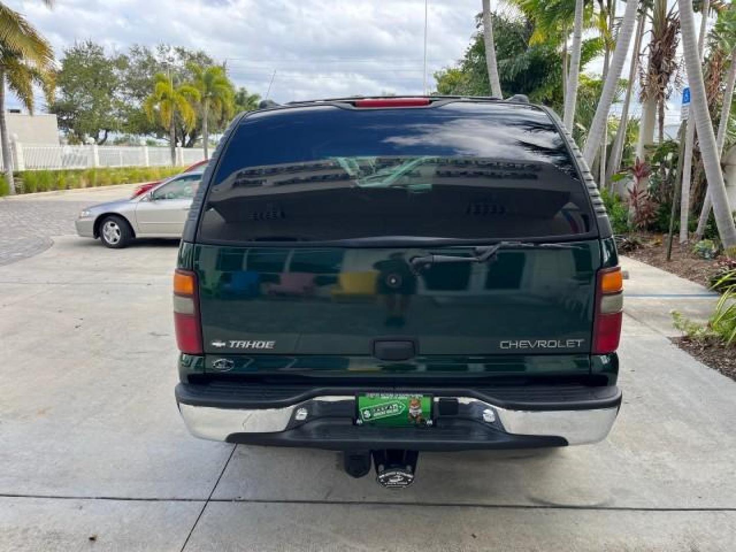 2001 Forest Green Metallic /Lt Gray/Neutral Chevrolet Tahoe LS LOW MILES 74,463 4X4 (1GNEK13T71R) with an 5.3L Vortec 1000 SFI V8 Engine engine, Automatic transmission, located at 4701 North Dixie Hwy, Pompano Beach, FL, 33064, (954) 422-2889, 26.240938, -80.123474 - OUR WEBPAGE FLORIDACARS1.COM HAS OVER 100 PHOTOS AND FREE CARFAX LINK 2001 CHEVROLET TAHOE LS ROAD READY 5.3L V8 VIN: 1GNEK13T71R215150 NO ACCIDENTS 4 DOOR WAGON/SPORT UTILITY NO RECALLS 4X4 5.3L V8 F OHV FLORIDA OWNER GASOLINE LOW MILES 74,468 REAR WHEEL DRIVE 4X4 POWER SEATS 4WD Alloy Wheels Anti- - Photo#96