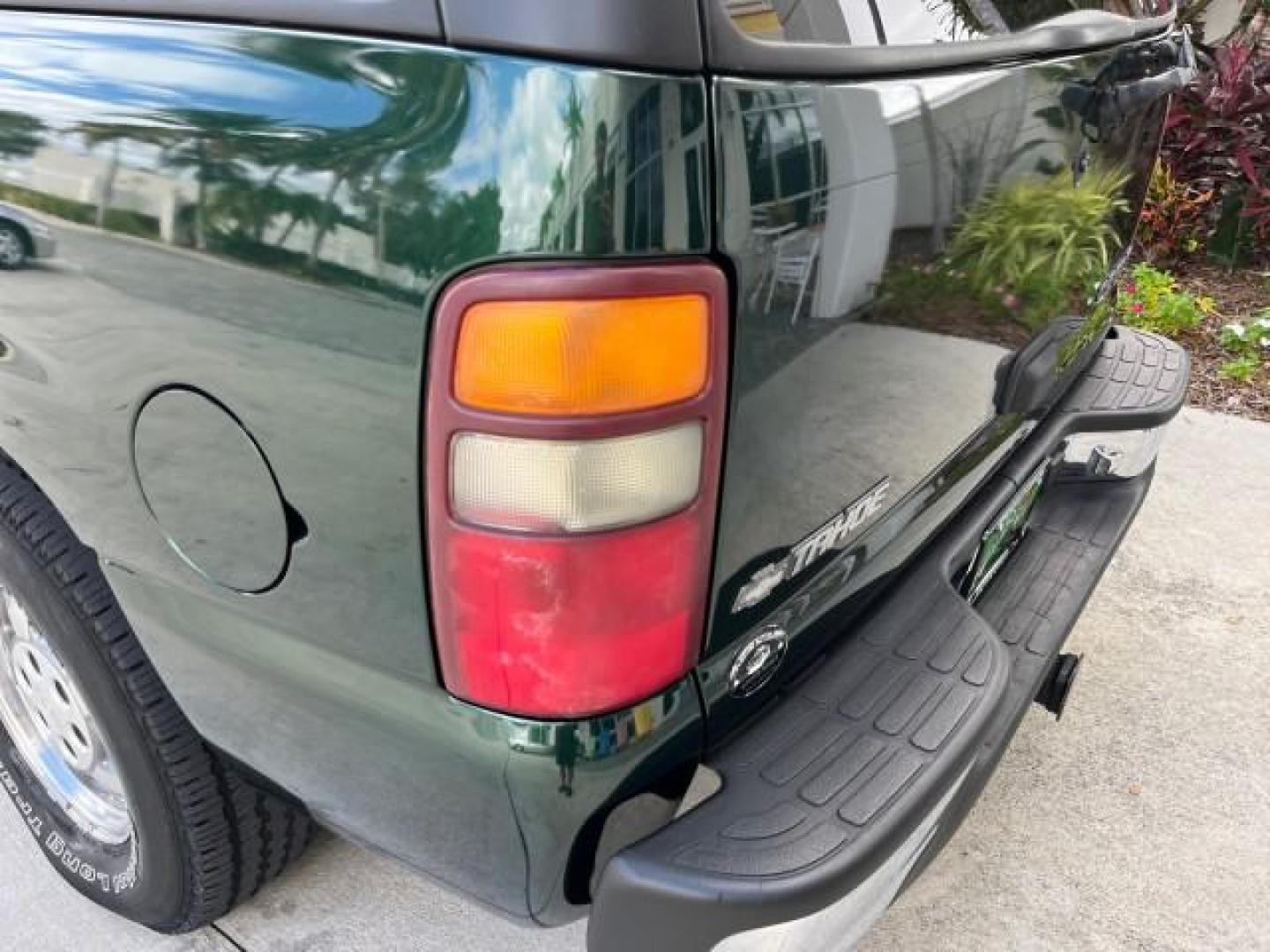 2001 Forest Green Metallic /Lt Gray/Neutral Chevrolet Tahoe LS LOW MILES 74,463 4X4 (1GNEK13T71R) with an 5.3L Vortec 1000 SFI V8 Engine engine, Automatic transmission, located at 4701 North Dixie Hwy, Pompano Beach, FL, 33064, (954) 422-2889, 26.240938, -80.123474 - OUR WEBPAGE FLORIDACARS1.COM HAS OVER 100 PHOTOS AND FREE CARFAX LINK 2001 CHEVROLET TAHOE LS ROAD READY 5.3L V8 VIN: 1GNEK13T71R215150 NO ACCIDENTS 4 DOOR WAGON/SPORT UTILITY NO RECALLS 4X4 5.3L V8 F OHV FLORIDA OWNER GASOLINE LOW MILES 74,468 REAR WHEEL DRIVE 4X4 POWER SEATS 4WD Alloy Wheels Anti- - Photo#98