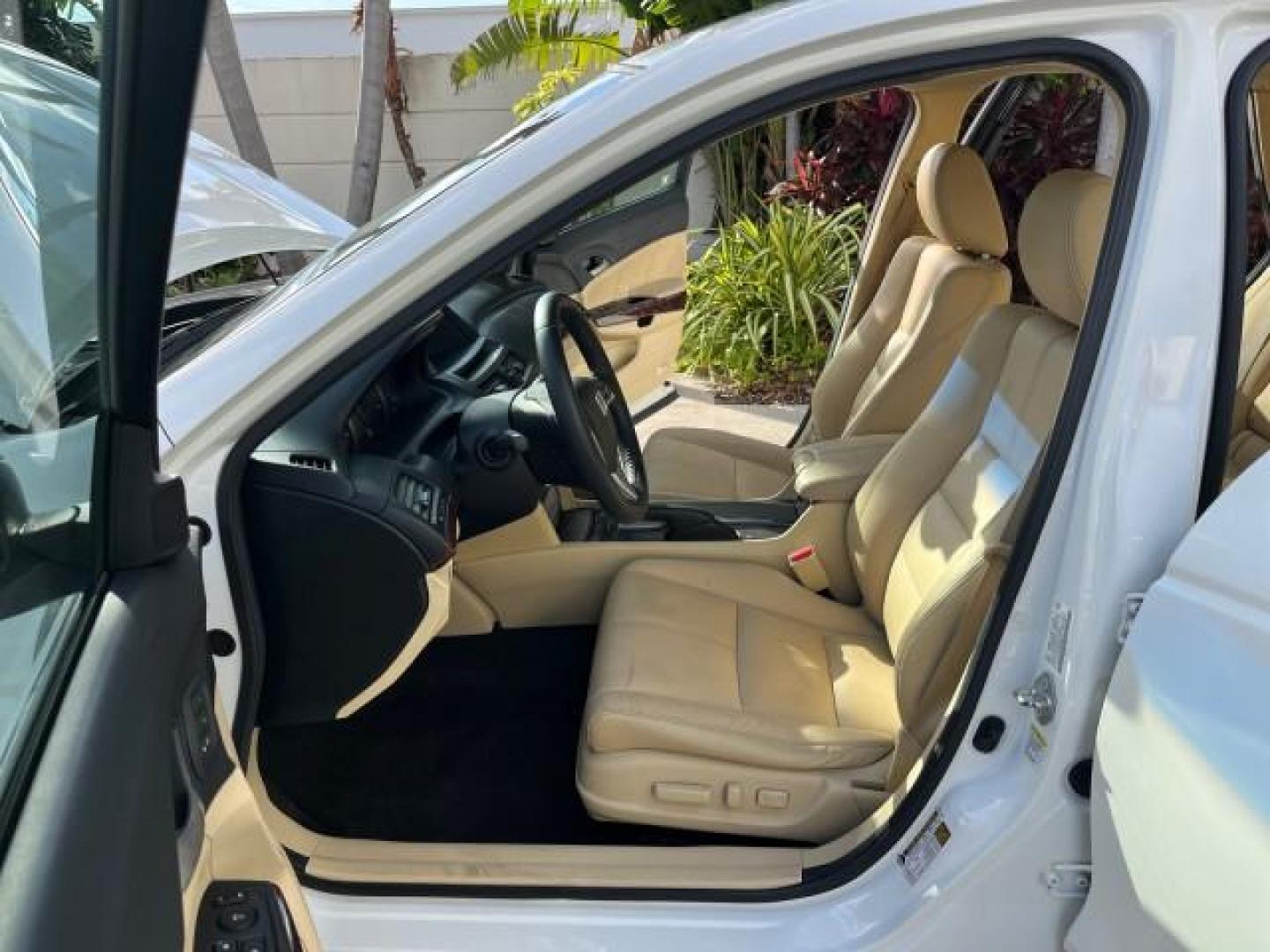 2011 White Diamond Pearl /Ivory Honda Accord Crosstour 1 FL EX-L LOW MILES 79,822 (5J6TF2H53BL) with an 3.5L SOHC MPFI 24-Valve i-VTEC V6 Engine engine, Automatic transmission, located at 4701 North Dixie Hwy, Pompano Beach, FL, 33064, (954) 422-2889, 26.240938, -80.123474 - OUR WEBPAGE FLORIDACARS1.COM HAS OVER 100 PHOTOS AND FREE CARFAX LINK 2011 HONDA ACCORD CROSSTOUR EX-L ROAD READY 3.5L V6 26 MPG VIN: 5J6TF2H53BL005079 NO RECALLS BLUETOOTH 4 DOOR WAGON/SPORT UTILITY 1 OWNER FLORIDA SUNROOF 3.5L V6 F SOHC 24V ON DEMAND AWD LEATHER GASOLINE POWER SEATS/MIRRORS ALL WH - Photo#10