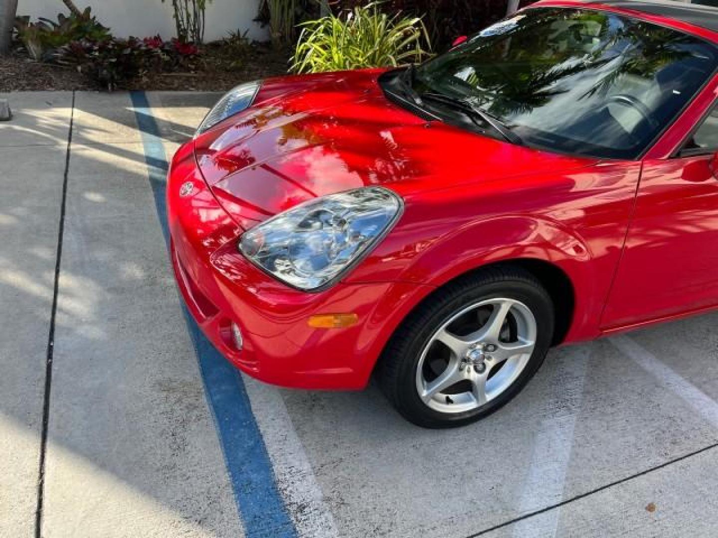 2004 Absolutely Red /Gray Toyota MR2 Spyder 1 FL LOW MILES 6,855 (JTDFR320140) with an 1.8L DOHC MPFI VVT-i 16-Valve 4-Cyl Engine engine, Automatic transmission, located at 4701 North Dixie Hwy, Pompano Beach, FL, 33064, (954) 422-2889, 26.240938, -80.123474 - OUR WEBPAGE FLORIDACARS1.COM HAS OVER 100 PHOTOS AND FREE CARFAX LINK 2004 TOYOTA MR2 SPYDER AUTO ROAD READY 1.8L I4 VIN: JTDFR320140068103 NO ACCIDENTS 33 MPG CONVERTIBLE NO RECALLS 1.8L I4 F DOHC 16V 1 OWNER FLORIDA GASOLINE ONLY 6,855 MILES REAR WHEEL DRIVE CONVERTIBLE TOP Alloy Wheels Approach L - Photo#85