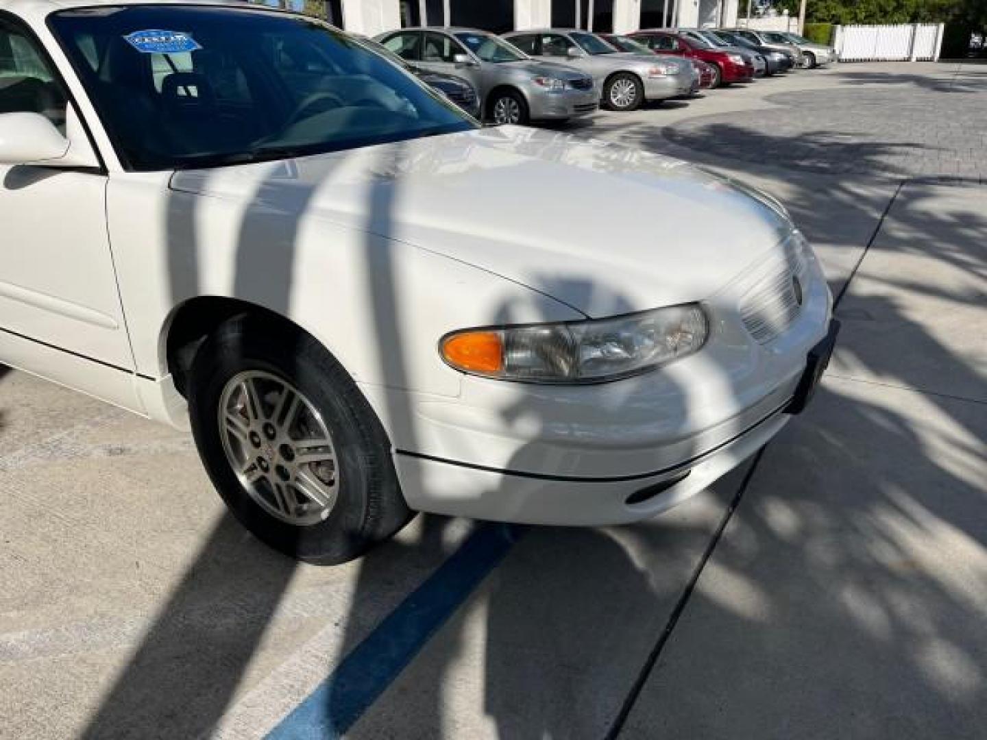 2003 White /Taupe Buick Regal LS LOW MILES 73,246 (2G4WB52K031) with an 3.8L 3800 V6 SFI Engine engine, Automatic transmission, located at 4701 North Dixie Hwy, Pompano Beach, FL, 33064, (954) 422-2889, 26.240938, -80.123474 - OUR WEBPAGE FLORIDACARS1.COM HAS OVER 100 PHOTOS AND FREE CARFAX LINK 2003 BUICK REGAL LS ROAD READY 3.8L V6 VIN: 2G4WB52K031174686 NO ACCIDENTS 29 MPG SEDAN 4 DR LOW MILES 73,246 3.8L V6 F 12V THE BEST POWER LEATHER SEATS GASOLINE 8 SERVICE RECORDS FRONT WHEEL DRIVE POWER MIRRORS DUAL AC Anti-Theft - Photo#81