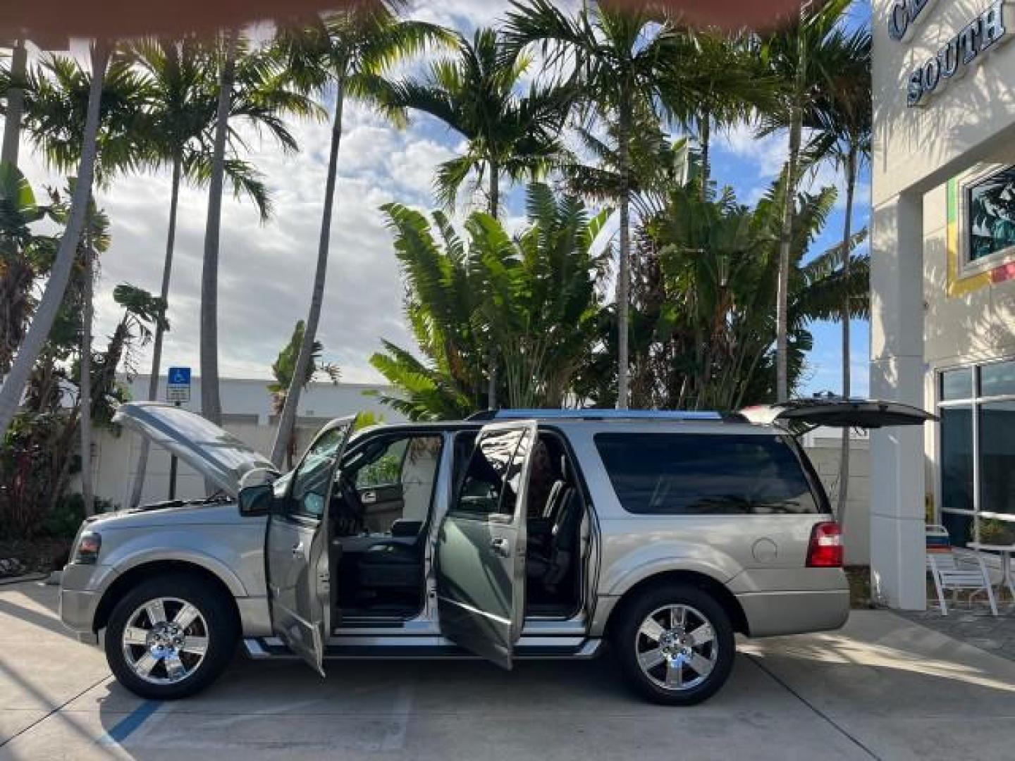 2008 Dark Copper Metallic /Charcoal Black Ford Expedition EL 4WD Limited LOW MILES 53,019 (1FMFK20578L) with an 5.4L SOHC SEFI 24-Valve V8 Engine engine, Automatic transmission, located at 4701 North Dixie Hwy, Pompano Beach, FL, 33064, (954) 422-2889, 26.240938, -80.123474 - OUR WEBPAGE FLORIDACARS1.COM HAS OVER 100 PHOTOS AND FREE CARFAX LINK 2008 FORD EXPEDITION EL LIMITED ROAD READY 5.4L V8 4X4 VIN: 1FMFK20578LA72590 NO RECALLS LEATHER SEATS 4 DOOR WAGON/SPORT UTILITY POWER SUNROOF/SEATS 5.4L V8 F SOHC ON DEMAND 4WD NAVIGATION GASOLINE BACK UP SENSORS DVD REAR WHEEL - Photo#8