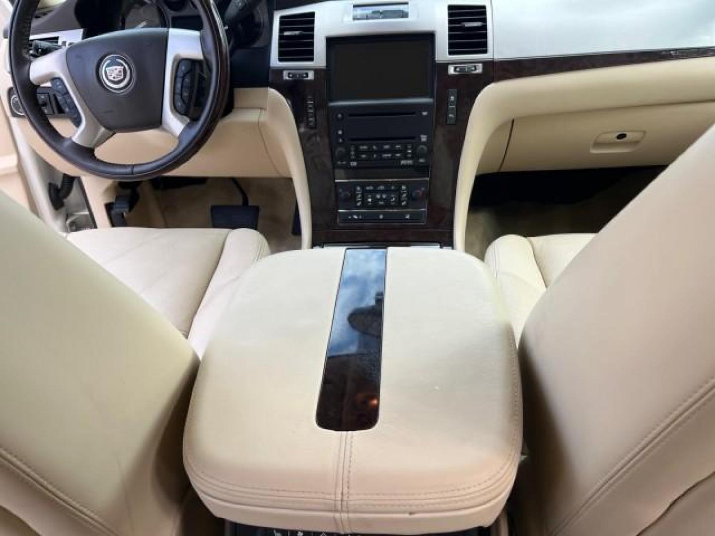 2007 White Diamond Tricoat /Cocoa/Cashmere Cadillac Escalade AWD LOW MILES 61,154 (1GYFK63807R) with an 6.2L Vortec 1000 VVT V8 SFI Engine engine, Automatic transmission, located at 4701 North Dixie Hwy, Pompano Beach, FL, 33064, (954) 422-2889, 26.240938, -80.123474 - OUR WEBPAGE FLORIDACARS1.COM HAS OVER 100 PHOTOS AND FREE CARFAX LINK 2007 CADILLAC ESCALADE ROAD READY 6.2L V8 NO RECALLS VIN: 1GYFK63807R288224 FLORIDA OWNER LOW MILES 61,154 4 DOOR WAGON/SPORT UTILITY ALL WHEEL DRIVE 3 ROW LEATHER SEATS 6.2L V8 F BACK UP CAMERA NAVIGATION DVD GASOLINE POWER LIFTG - Photo#37