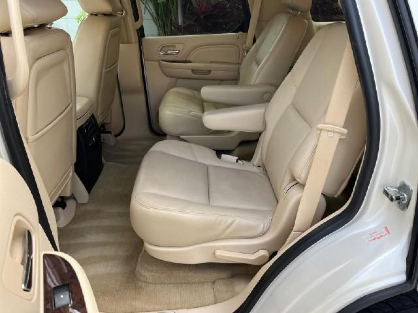 2007 White Diamond Tricoat /Cocoa/Cashmere Cadillac Escalade AWD LOW MILES 61,154 (1GYFK63807R) with an 6.2L Vortec 1000 VVT V8 SFI Engine engine, Automatic transmission, located at 4701 North Dixie Hwy, Pompano Beach, FL, 33064, (954) 422-2889, 26.240938, -80.123474 - OUR WEBPAGE FLORIDACARS1.COM HAS OVER 100 PHOTOS AND FREE CARFAX LINK 2007 CADILLAC ESCALADE ROAD READY 6.2L V8 NO RECALLS VIN: 1GYFK63807R288224 FLORIDA OWNER LOW MILES 61,154 4 DOOR WAGON/SPORT UTILITY ALL WHEEL DRIVE 3 ROW LEATHER SEATS 6.2L V8 F BACK UP CAMERA NAVIGATION DVD GASOLINE POWER LIFTG - Photo#58