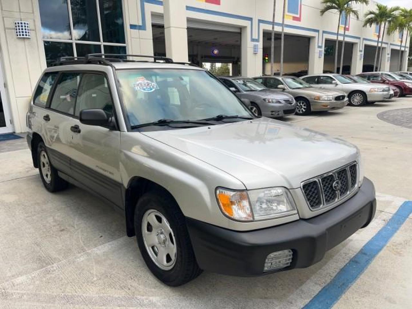 2001 Silverthorn Metallic /Gray Subaru Forester AWD 1 FL L LOW MILES 68,136 (JF1SF63541H) with an 2.5L SOHC SMPI 16-Valve 4-Cyl HO Boxer Engine engine, Automatic transmission, located at 4701 North Dixie Hwy, Pompano Beach, FL, 33064, (954) 422-2889, 26.240938, -80.123474 - OUR WEBPAGE FLORIDACARS1.COM HAS OVER 100 PHOTOS AND FREE CARFAX LINK 2001 SUBARU FORESTER L ROAD READY 2.5L H4 VIN: JF1SF63541H760202 NO ACCIDENTS AWD 4 DOOR WAGON/SPORT UTILITY NO RECALLS 28 MPG 2.5L H4 F SOHC 16V 1 OWNER FLORIDA GASOLINE LOW MILES 68,136 ALL WHEEL DRIVE ALL WHEEL DRIVE AWD Approa - Photo#74