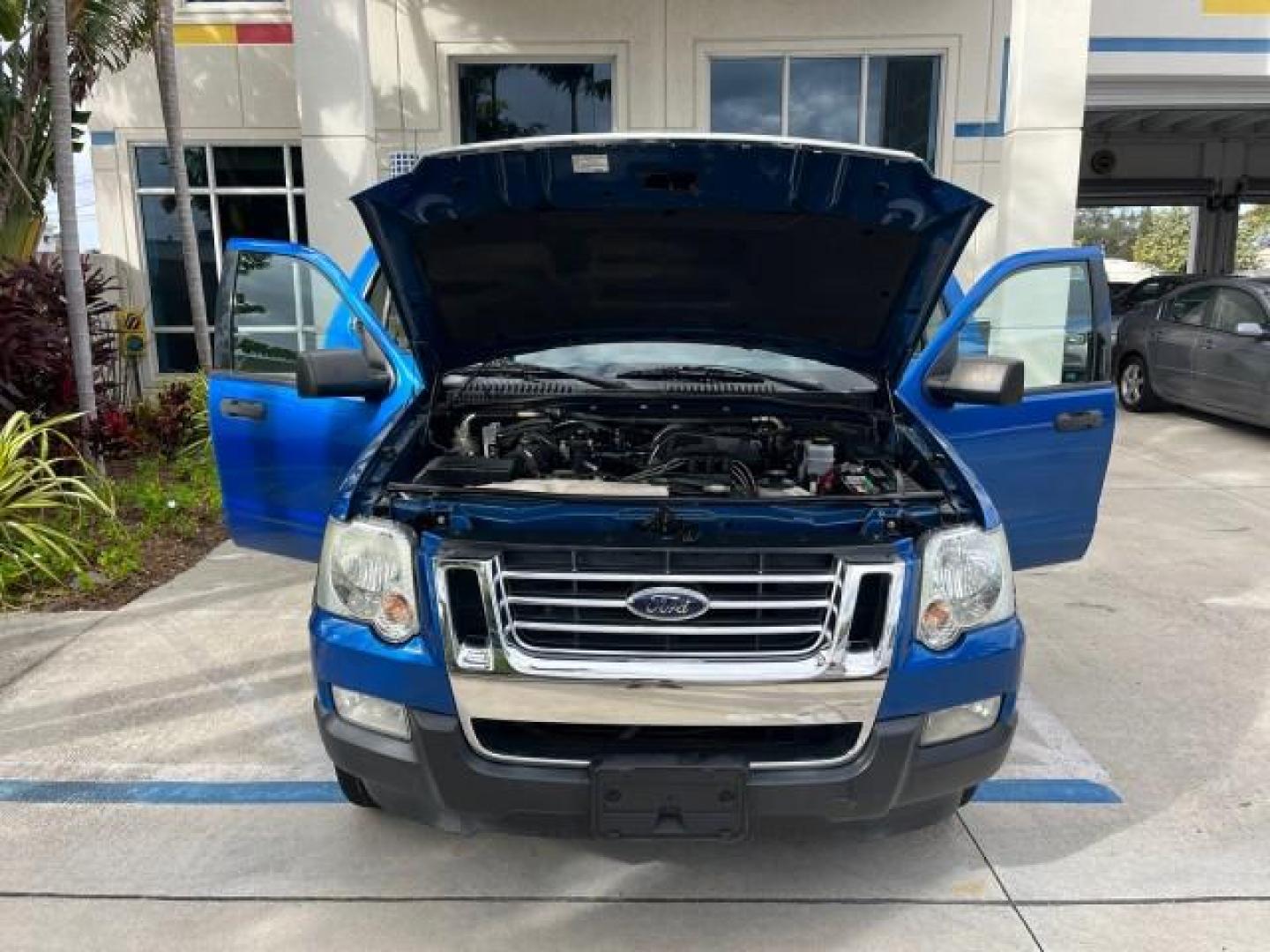 2010 Blue Flame Metallic /Dark Charcoal Ford Explorer Sport Trac 1 OWNER XLT LOW MILES 73,038 (1FMEU3BE9AU) with an 4.0L SOHC 12-Valve V6 Engine engine, Automatic transmission, located at 4701 North Dixie Hwy, Pompano Beach, FL, 33064, (954) 422-2889, 26.240938, -80.123474 - OUR WEBPAGE FLORIDACARS1.COM HAS OVER 100 PHOTOS AND FREE CARFAX LINK 2010 FORD EXPLORER SPORT TRAC XLT ROAD READY 4.0L V6 VIN: 1FMEU3BE9AUF01026 NO RECALLS 1 OWNER SPORT PICKUP LOW MILES 73,038 4.0L V6 F SOHC 12V 17 SERVICE RECORDS GASOLINE POWER SEATS 4.1FT BED REAR WHEEL DRIVE PARK SENSORS 4.1' B - Photo#16