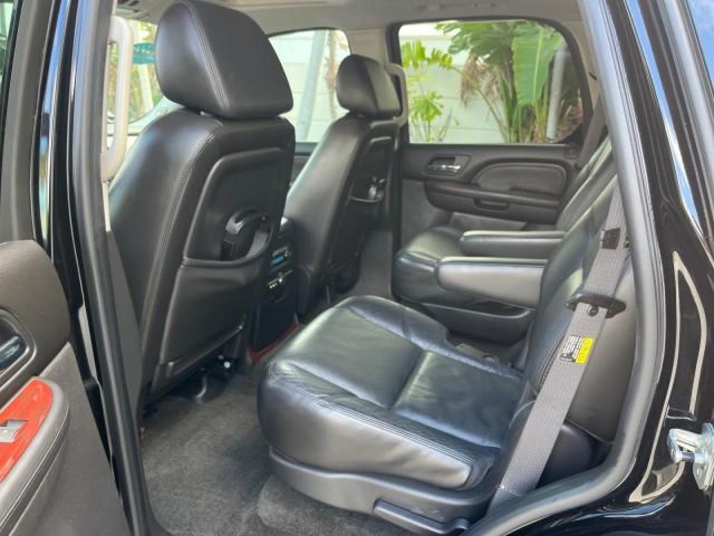 2007 Black Raven /Ebony/Ebony Cadillac Escalade NAV LOW MILES 58,551 (1GYEC63867R) with an 6.2L Vortec 1000 VVT V8 SFI Engine engine, Automatic transmission, located at 4701 North Dixie Hwy, Pompano Beach, FL, 33064, (954) 422-2889, 26.240938, -80.123474 - OUR WEBPAGE FLORIDACARS1.COM HAS OVER 100 PHOTOS AND FREE CARFAX LINK 2007 CADILLAC ESCALADE NEW $61,810 ROAD READY 6.2L V8 VIN: 1GYEC63867R257164 NO ACCIDENTS NO RECALLS 4 DOOR WAGON/SPORT UTILITY LOW MILES 58,551 SUNROOF 6.2L V8 F DUAL AC 3 ROW LEATHER SEATS GASOLINE POWER SEATS BACK UP CAMERA NAV - Photo#51