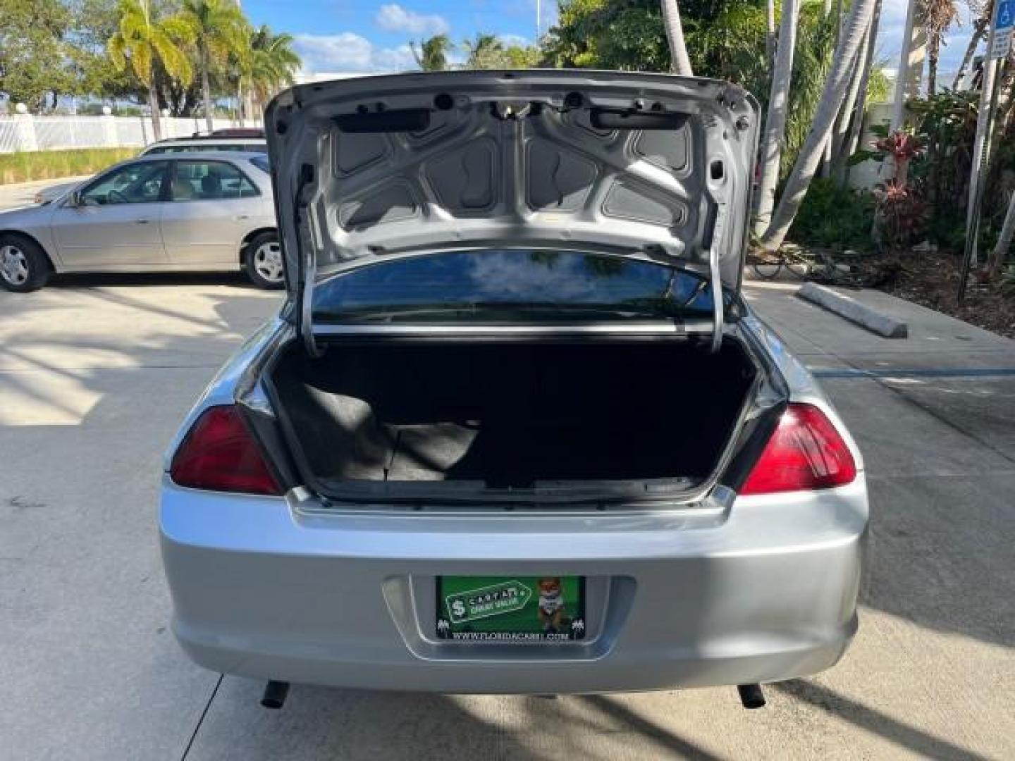 2000 Satin Silver Metallic /Charcoal Honda Accord Cpe EX w/Leather LOW MILES 70,130 (1HGCG2250YA) with an 3.0L SOHC VTEC 24-Valve V6 LEV-Certified Engine engine, Automatic transmission, located at 4701 North Dixie Hwy, Pompano Beach, FL, 33064, (954) 422-2889, 26.240938, -80.123474 - OUR WEBPAGE FLORIDACARS1.COM HAS OVER 100 PHOTOS AND FREE CARFAX LINK 2000 HONDA ACCORD EX V6 ROAD READY 3.0L V6 VIN: 1HGCG2250YA038316 FLORIDA OWNER COUPE POWER LEATHER SEATS 3.0L V6 F SOHC 24V POWER SUNROOF GASOLINE 28 MPG FRONT WHEEL DRIVE LOW MILES 70,130 Alloy Wheels Anti-Theft System Automatic - Photo#49