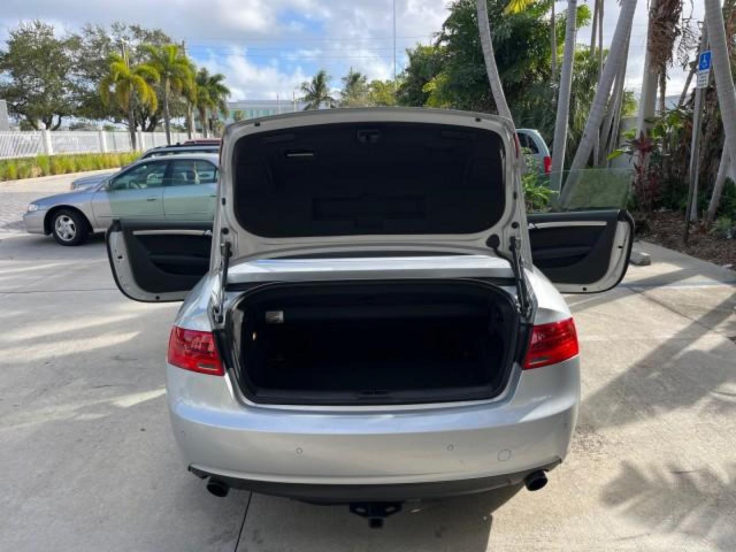 2014 Ice Silver Metallic/Brown Roof /Black Audi A5 Premium Plus LOW MILES 117,819 (WAULFAFH2EN) with an 2.0L TFSI 4-Cyl Engine engine, Automatic transmission, located at 4701 North Dixie Hwy, Pompano Beach, FL, 33064, (954) 422-2889, 26.240938, -80.123474 - OUR WEBPAGE FLORIDACARS1.COM HAS OVER 100 PHOTOS AND FREE CARFAX LINK 2014 AUDI A5 2.0T QUATTRO PREMIUM PLUS ROAD READY 2.0L I4 TURBO VIN: WAULFAFH2EN012656 NO ACCIDENTS NO RECALLS CONVERTIBLE NEW $58,075 POWER CONVERTIBLE TOP 2.0L I4 F DOHC 16V QUATTRO POWER LEATHER SEATS 29 MPG FLEX FUEL DUAL AC A - Photo#15