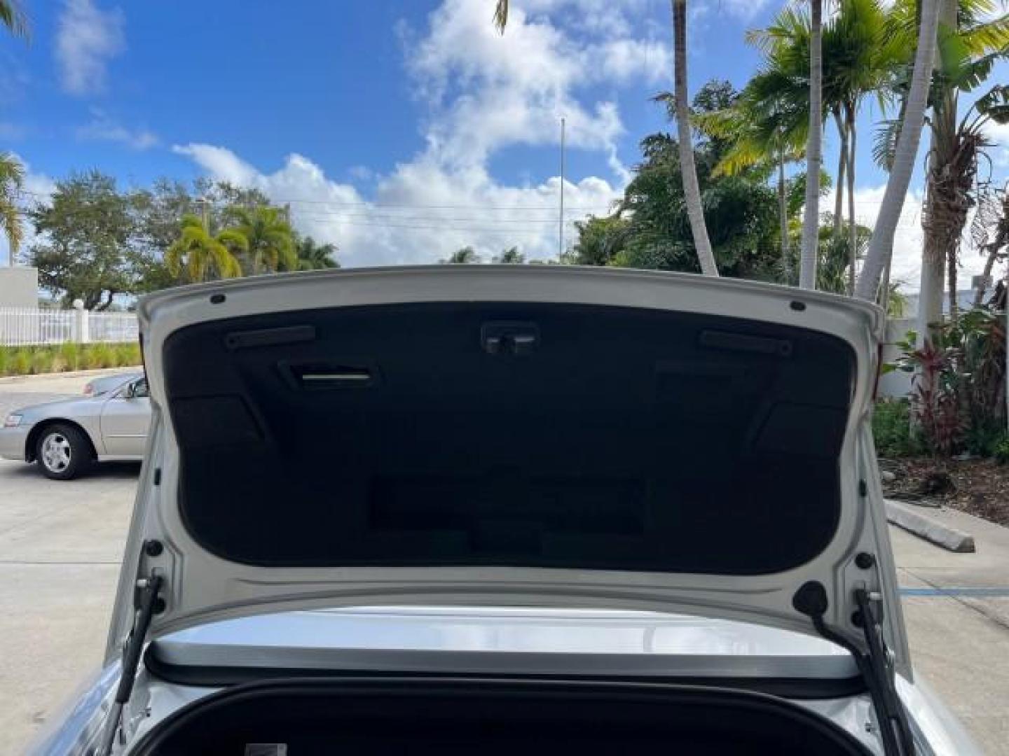 2014 Ice Silver Metallic/Brown Roof /Black Audi A5 Premium Plus LOW MILES 117,819 (WAULFAFH2EN) with an 2.0L TFSI 4-Cyl Engine engine, Automatic transmission, located at 4701 North Dixie Hwy, Pompano Beach, FL, 33064, (954) 422-2889, 26.240938, -80.123474 - OUR WEBPAGE FLORIDACARS1.COM HAS OVER 100 PHOTOS AND FREE CARFAX LINK 2014 AUDI A5 2.0T QUATTRO PREMIUM PLUS ROAD READY 2.0L I4 TURBO VIN: WAULFAFH2EN012656 NO ACCIDENTS NO RECALLS CONVERTIBLE NEW $58,075 POWER CONVERTIBLE TOP 2.0L I4 F DOHC 16V QUATTRO POWER LEATHER SEATS 29 MPG FLEX FUEL DUAL AC A - Photo#63