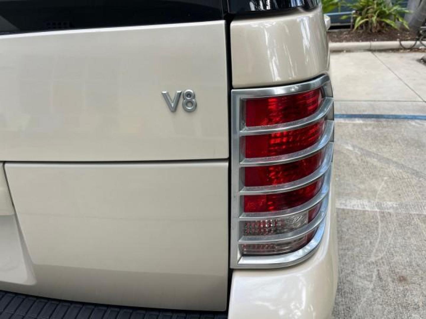 2005 Light French Silk Metallic /Midnight Grey Mercury Mountaineer Premier LOW MILES 49,983 (4M2DU66W55Z) with an 4.6L SOHC SMPI V8 Engine engine, Automatic transmission, located at 4701 North Dixie Hwy, Pompano Beach, FL, 33064, (954) 422-2889, 26.240938, -80.123474 - OUR WEBPAGE FLORIDACARS1.COM HAS OVER 100 PHOTOS AND FREE CARFAX LINK 2005 MERCURY MOUNTAINEER CONVENIENCE ROAD READY 4.6L V8 VIN: 4M2DU66W55ZJ20944 LOW MILES 49,983 4 DOOR WAGON/SPORT UTILITY NO RECALLS DVD SUNROOF 4.6L V8 F POWER LEATHER SEATS GASOLINE POWER SUNROOF/MIRRORS REAR WHEEL DRIVE 3 ROW - Photo#99