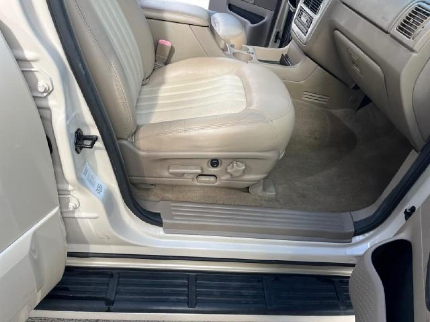 2005 Light French Silk Metallic /Midnight Grey Mercury Mountaineer Premier LOW MILES 49,983 (4M2DU66W55Z) with an 4.6L SOHC SMPI V8 Engine engine, Automatic transmission, located at 4701 North Dixie Hwy, Pompano Beach, FL, 33064, (954) 422-2889, 26.240938, -80.123474 - OUR WEBPAGE FLORIDACARS1.COM HAS OVER 100 PHOTOS AND FREE CARFAX LINK 2005 MERCURY MOUNTAINEER CONVENIENCE ROAD READY 4.6L V8 VIN: 4M2DU66W55ZJ20944 LOW MILES 49,983 4 DOOR WAGON/SPORT UTILITY NO RECALLS DVD SUNROOF 4.6L V8 F POWER LEATHER SEATS GASOLINE POWER SUNROOF/MIRRORS REAR WHEEL DRIVE 3 ROW - Photo#25