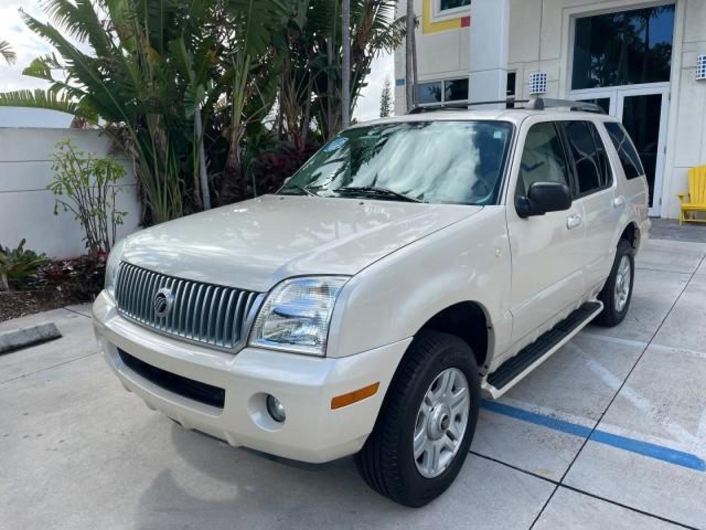 2005 Light French Silk Metallic /Midnight Grey Mercury Mountaineer Premier LOW MILES 49,983 (4M2DU66W55Z) with an 4.6L SOHC SMPI V8 Engine engine, Automatic transmission, located at 4701 North Dixie Hwy, Pompano Beach, FL, 33064, (954) 422-2889, 26.240938, -80.123474 - OUR WEBPAGE FLORIDACARS1.COM HAS OVER 100 PHOTOS AND FREE CARFAX LINK 2005 MERCURY MOUNTAINEER CONVENIENCE ROAD READY 4.6L V8 VIN: 4M2DU66W55ZJ20944 LOW MILES 49,983 4 DOOR WAGON/SPORT UTILITY NO RECALLS DVD SUNROOF 4.6L V8 F POWER LEATHER SEATS GASOLINE POWER SUNROOF/MIRRORS REAR WHEEL DRIVE 3 ROW - Photo#75