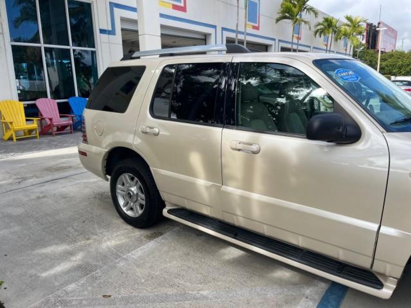 2005 Light French Silk Metallic /Midnight Grey Mercury Mountaineer Premier LOW MILES 49,983 (4M2DU66W55Z) with an 4.6L SOHC SMPI V8 Engine engine, Automatic transmission, located at 4701 North Dixie Hwy, Pompano Beach, FL, 33064, (954) 422-2889, 26.240938, -80.123474 - OUR WEBPAGE FLORIDACARS1.COM HAS OVER 100 PHOTOS AND FREE CARFAX LINK 2005 MERCURY MOUNTAINEER CONVENIENCE ROAD READY 4.6L V8 VIN: 4M2DU66W55ZJ20944 LOW MILES 49,983 4 DOOR WAGON/SPORT UTILITY NO RECALLS DVD SUNROOF 4.6L V8 F POWER LEATHER SEATS GASOLINE POWER SUNROOF/MIRRORS REAR WHEEL DRIVE 3 ROW - Photo#86