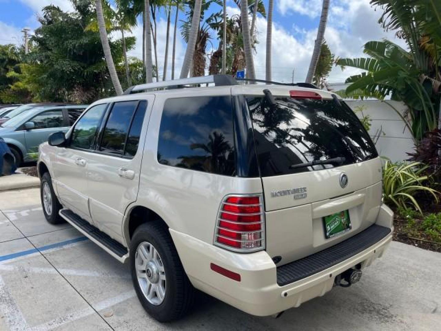 2005 Light French Silk Metallic /Midnight Grey Mercury Mountaineer Premier LOW MILES 49,983 (4M2DU66W55Z) with an 4.6L SOHC SMPI V8 Engine engine, Automatic transmission, located at 4701 North Dixie Hwy, Pompano Beach, FL, 33064, (954) 422-2889, 26.240938, -80.123474 - OUR WEBPAGE FLORIDACARS1.COM HAS OVER 100 PHOTOS AND FREE CARFAX LINK 2005 MERCURY MOUNTAINEER CONVENIENCE ROAD READY 4.6L V8 VIN: 4M2DU66W55ZJ20944 LOW MILES 49,983 4 DOOR WAGON/SPORT UTILITY NO RECALLS DVD SUNROOF 4.6L V8 F POWER LEATHER SEATS GASOLINE POWER SUNROOF/MIRRORS REAR WHEEL DRIVE 3 ROW - Photo#97