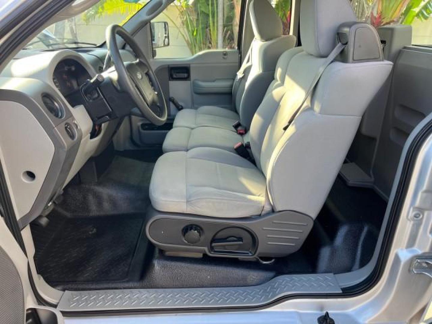 2007 Silver Metallic /Flint Ford F-150 XL LOW MILES 64,614 (1FTRF12257K) with an 4.2L EFI V6 Engine engine, Automatic transmission, located at 4701 North Dixie Hwy, Pompano Beach, FL, 33064, (954) 422-2889, 26.240938, -80.123474 - OUR WEBPAGE FLORIDACARS1.COM HAS OVER 100 PHOTOS AND FREE CARFAX LINK 2007 FORD F-150 XL ROAD READY WORK READY VIN: 1FTRF12257KB67107 FLORIDA OWNER PICKUP LOW MILES 64,614 4.2L V6 F POWER MIRRORS GASOLINE 25 SERVICE RECORDS REAR WHEEL DRIVE 6.6 FT BED LENGTH Anti-Theft System Electronic Braking Syst - Photo#34