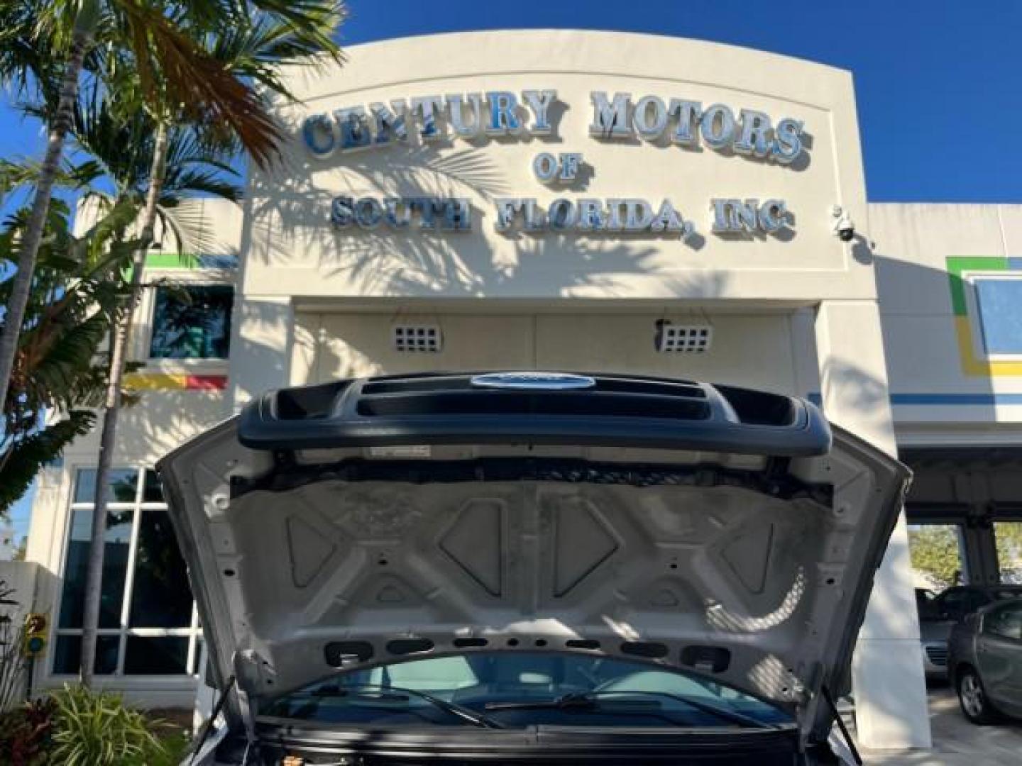 2007 Silver Metallic /Flint Ford F-150 XL LOW MILES 64,614 (1FTRF12257K) with an 4.2L EFI V6 Engine engine, Automatic transmission, located at 4701 North Dixie Hwy, Pompano Beach, FL, 33064, (954) 422-2889, 26.240938, -80.123474 - OUR WEBPAGE FLORIDACARS1.COM HAS OVER 100 PHOTOS AND FREE CARFAX LINK 2007 FORD F-150 XL ROAD READY WORK READY VIN: 1FTRF12257KB67107 FLORIDA OWNER PICKUP LOW MILES 64,614 4.2L V6 F POWER MIRRORS GASOLINE 25 SERVICE RECORDS REAR WHEEL DRIVE 6.6 FT BED LENGTH Anti-Theft System Electronic Braking Syst - Photo#61