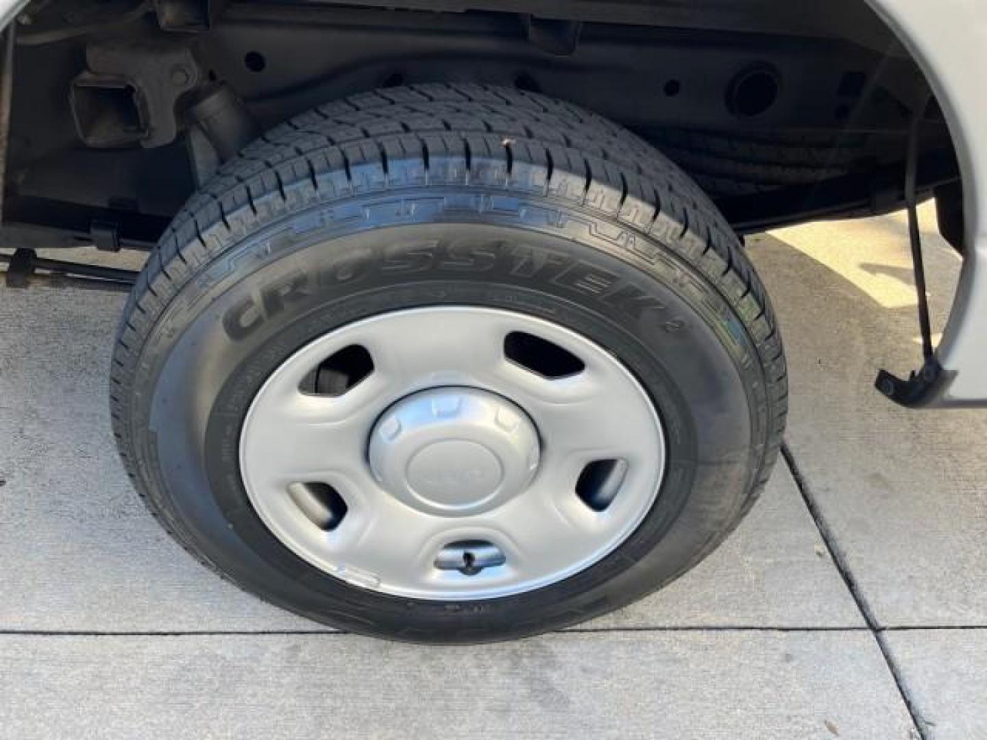 2007 Silver Metallic /Flint Ford F-150 XL LOW MILES 64,614 (1FTRF12257K) with an 4.2L EFI V6 Engine engine, Automatic transmission, located at 4701 North Dixie Hwy, Pompano Beach, FL, 33064, (954) 422-2889, 26.240938, -80.123474 - OUR WEBPAGE FLORIDACARS1.COM HAS OVER 100 PHOTOS AND FREE CARFAX LINK 2007 FORD F-150 XL ROAD READY WORK READY VIN: 1FTRF12257KB67107 FLORIDA OWNER PICKUP LOW MILES 64,614 4.2L V6 F POWER MIRRORS GASOLINE 25 SERVICE RECORDS REAR WHEEL DRIVE 6.6 FT BED LENGTH Anti-Theft System Electronic Braking Syst - Photo#96