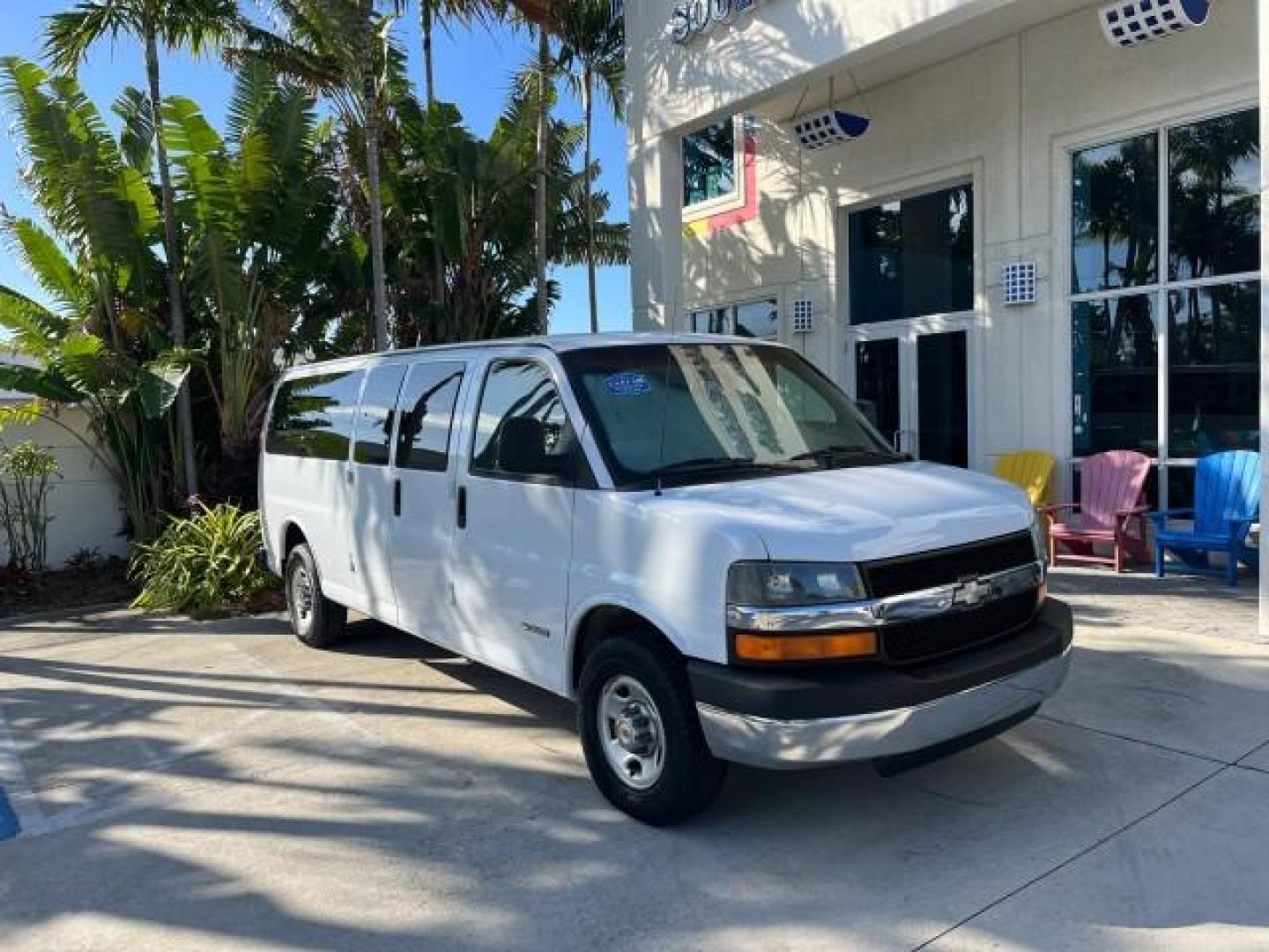 2003 Summit White /Neutral Chevrolet Express Passenger 15 LOW MILES 69,483 (1GAHG39U731) with an 6.0L Vortec 6000 V8 SFI Engine engine, Automatic transmission, located at 4701 North Dixie Hwy, Pompano Beach, FL, 33064, (954) 422-2889, 26.240938, -80.123474 - OUR WEBPAGE FLORIDACARS1.COM HAS OVER 100 PHOTOS AND FREE CARFAX LINK 2003 CHEVROLET EXPRESS 3500 ROAD READY WORK READY VIN: 1GAHG39U731131035 NO RECALLS 6.0L V8 VAN FLORIDA OWNER 6.0L V8 F LOW MILES 69,483 GASOLINE 15 PASSENGER REAR WHEEL DRIVE POWER MIRRORS Front Bucket Seats RWD Rear Air Conditio - Photo#1