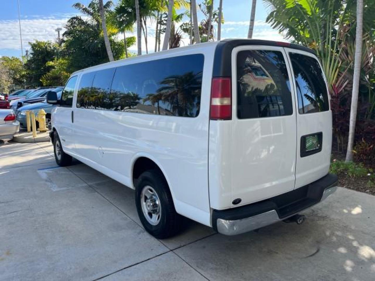 2003 Summit White /Neutral Chevrolet Express Passenger 15 LOW MILES 69,483 (1GAHG39U731) with an 6.0L Vortec 6000 V8 SFI Engine engine, Automatic transmission, located at 4701 North Dixie Hwy, Pompano Beach, FL, 33064, (954) 422-2889, 26.240938, -80.123474 - OUR WEBPAGE FLORIDACARS1.COM HAS OVER 100 PHOTOS AND FREE CARFAX LINK 2003 CHEVROLET EXPRESS 3500 ROAD READY WORK READY VIN: 1GAHG39U731131035 NO RECALLS 6.0L V8 VAN FLORIDA OWNER 6.0L V8 F LOW MILES 69,483 GASOLINE 15 PASSENGER REAR WHEEL DRIVE POWER MIRRORS Front Bucket Seats RWD Rear Air Conditio - Photo#79