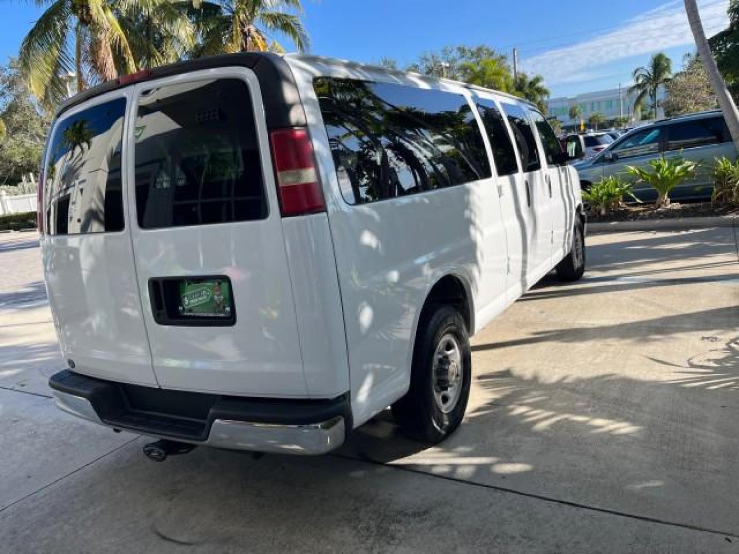 2003 Summit White /Neutral Chevrolet Express Passenger 15 LOW MILES 69,483 (1GAHG39U731) with an 6.0L Vortec 6000 V8 SFI Engine engine, Automatic transmission, located at 4701 North Dixie Hwy, Pompano Beach, FL, 33064, (954) 422-2889, 26.240938, -80.123474 - OUR WEBPAGE FLORIDACARS1.COM HAS OVER 100 PHOTOS AND FREE CARFAX LINK 2003 CHEVROLET EXPRESS 3500 ROAD READY WORK READY VIN: 1GAHG39U731131035 NO RECALLS 6.0L V8 VAN FLORIDA OWNER 6.0L V8 F LOW MILES 69,483 GASOLINE 15 PASSENGER REAR WHEEL DRIVE POWER MIRRORS Front Bucket Seats RWD Rear Air Conditio - Photo#87