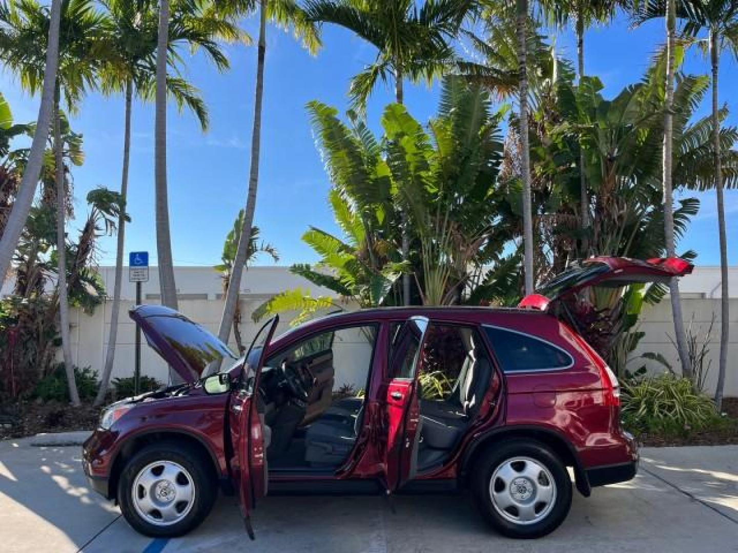 2010 Tango Red Pearl /Gray Honda CR-V 1 FL LX 35,357 (5J6RE3H33AL) with an 2.4L DOHC MPFI 16-Valve i-VTEC I4 Engine engine, Automatic transmission, located at 4701 North Dixie Hwy, Pompano Beach, FL, 33064, (954) 422-2889, 26.240938, -80.123474 - OUR WEBPAGE FLORIDACARS1.COM HAS OVER 100 PHOTOS AND FREE CARFAX LINK 2010 HONDA CR-V LX ROAD READY 2,4L I4 VIN: 5J6RE3H33AL014736 NO RECALLS 28 MPG 4 DOOR WAGON/SPORT UTILITY 1 OWNER FLORIDA 2.4L I4 F DOHC 16V LOW MILES 35,357 GASOLINE 21 SERVICE RECORDS FRONT WHEEL DRIVE POWER MIRRORS Active Head - Photo#8