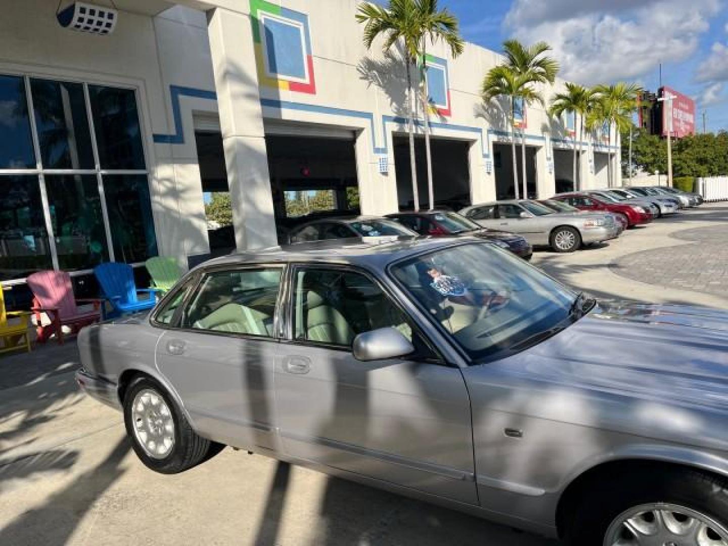 2001 Platinum Silver /Oatmeal Jaguar XJ 4.0 V8 LOW MILES 74,241 (SAJDA14C61L) with an 4.0L DOHC SPFI 32-Valve Aluminum Alloy V8 Engine engine, Automatic transmission, located at 4701 North Dixie Hwy, Pompano Beach, FL, 33064, (954) 422-2889, 26.240938, -80.123474 - OUR WEBPAGE FLORIDACARS1.COM HAS OVER 100 PHOTOS AND FREE CARFAX LINK 2001 JAGUAR XJ-SERIES XJ8 NEW $56,855 ROAD READY 4.0L V8 VIN: SAJDA14C61LF39784 1 OWNER POWER SUNROOF SEDAN 4 DR POWER LEATHER SEATS 4.0L V8 F DOHC 32V PARKING SENSORS GASOLINE NO ACCIDENTS NO RECALLS REAR WHEEL DRIVE 47 SERVICE R - Photo#93