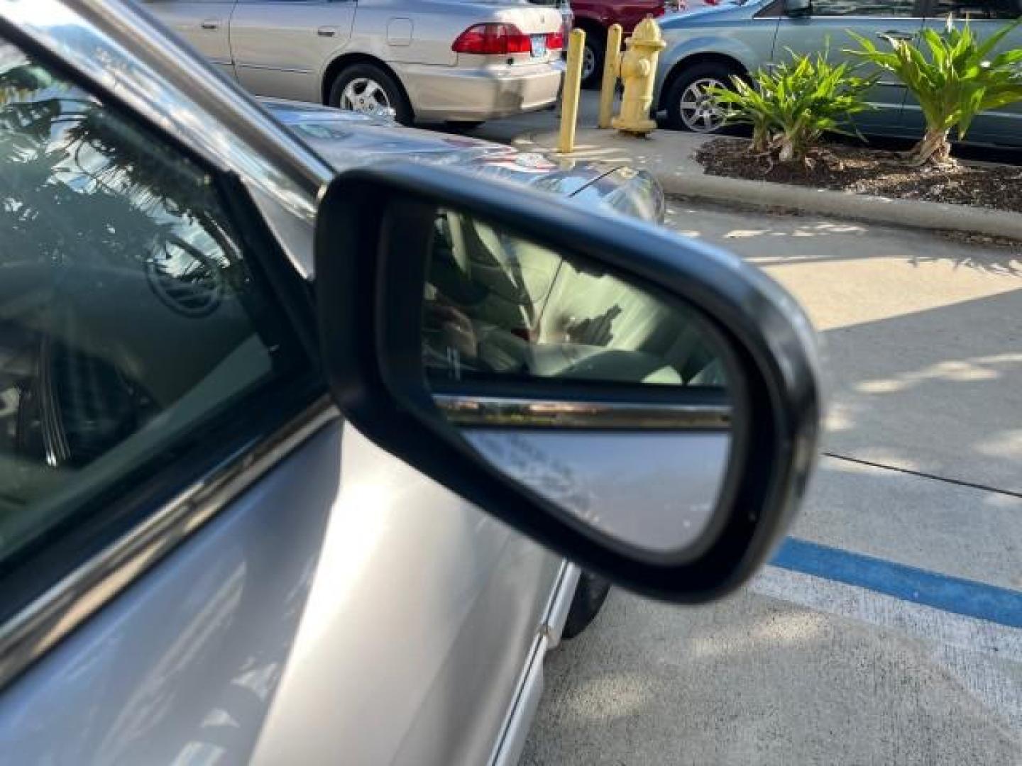 2001 Platinum Silver /Oatmeal Jaguar XJ 4.0 V8 LOW MILES 74,241 (SAJDA14C61L) with an 4.0L DOHC SPFI 32-Valve Aluminum Alloy V8 Engine engine, Automatic transmission, located at 4701 North Dixie Hwy, Pompano Beach, FL, 33064, (954) 422-2889, 26.240938, -80.123474 - OUR WEBPAGE FLORIDACARS1.COM HAS OVER 100 PHOTOS AND FREE CARFAX LINK 2001 JAGUAR XJ-SERIES XJ8 NEW $56,855 ROAD READY 4.0L V8 VIN: SAJDA14C61LF39784 1 OWNER POWER SUNROOF SEDAN 4 DR POWER LEATHER SEATS 4.0L V8 F DOHC 32V PARKING SENSORS GASOLINE NO ACCIDENTS NO RECALLS REAR WHEEL DRIVE 47 SERVICE R - Photo#95