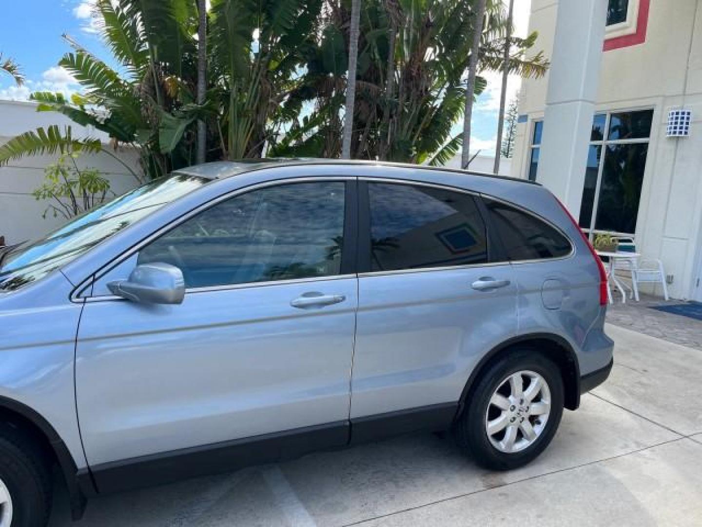 2008 Borrego Beige Metallic /Gray Honda CR-V 1 FL EX-L AWD 72,569 (JHLRE48738C) with an 2.4L DOHC MPFI 16-Valve i-VTEC I4 Engine engine, Automatic transmission, located at 4701 North Dixie Hwy, Pompano Beach, FL, 33064, (954) 422-2889, 26.240938, -80.123474 - OUR WEBPAGE FLORIDACARS1.COM HAS OVER 100 PHOTOS AND FREE CARFAX LINK 2008 HONDA CR-V EX-L ROAD READY 2.4 I4 AWD VIN: JHLRE48738C030186 1 OWNER FLORIDA 4 DOOR WAGON/SPORT UTILITY LOW MILES 72,569 2.4L I4 F DOHC 16V NO ACCIDENTS 28 MPG GASOLINE BACK UP CAMERA POWER LEATHER SEATS FRONT WHEEL DRIVE W/ - Photo#78