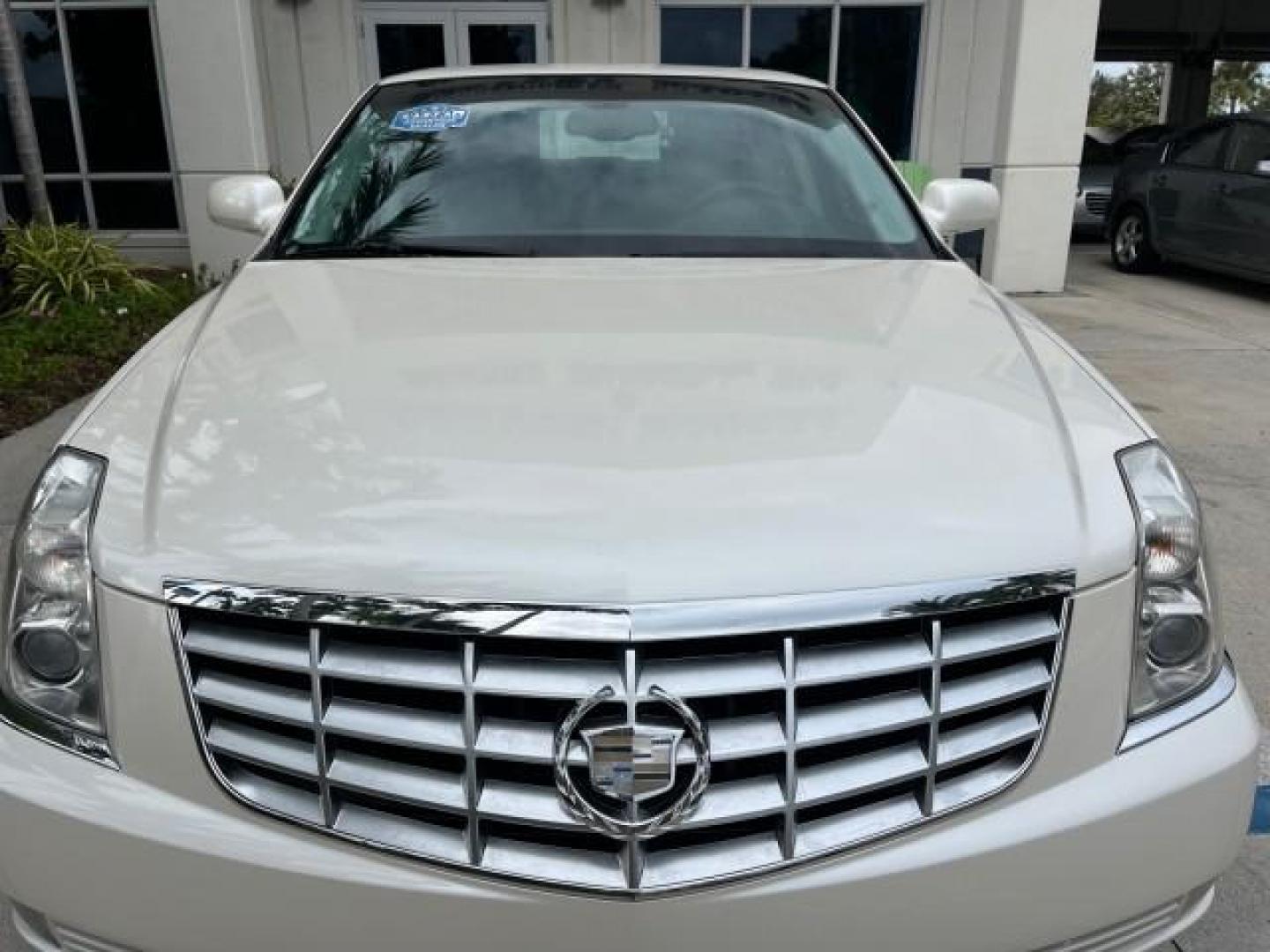 2010 White Diamond Tricoat /Ebony Cadillac DTS VERY LOW MILES 24,026 (1G6KA5EY1AU) with an Northstar 4.6L DOHC V8 Engine engine, Automatic transmission, located at 4701 North Dixie Hwy, Pompano Beach, FL, 33064, (954) 422-2889, 26.240938, -80.123474 - OUR WEBPAGE FLORIDACARS1.COM HAS OVER 100 PHOTOS AND FREE CARFAX LINK 2010 CADILLAC DTS 4.6L V8 NEW $49,245 ROAD READY 4.6L V8 VIN: 1G6KA5EY1AU108528 NO ACCIDENTS SEDAN 4 DR NO RECALLS DUAL AC 4.6L V8 F DOHC 32V POWER LEATHER SEATS GASOLINE SUPER LOW MILES 24,026 FRONT WHEEL DRIVE 30 SERVICE RECORDS - Photo#74