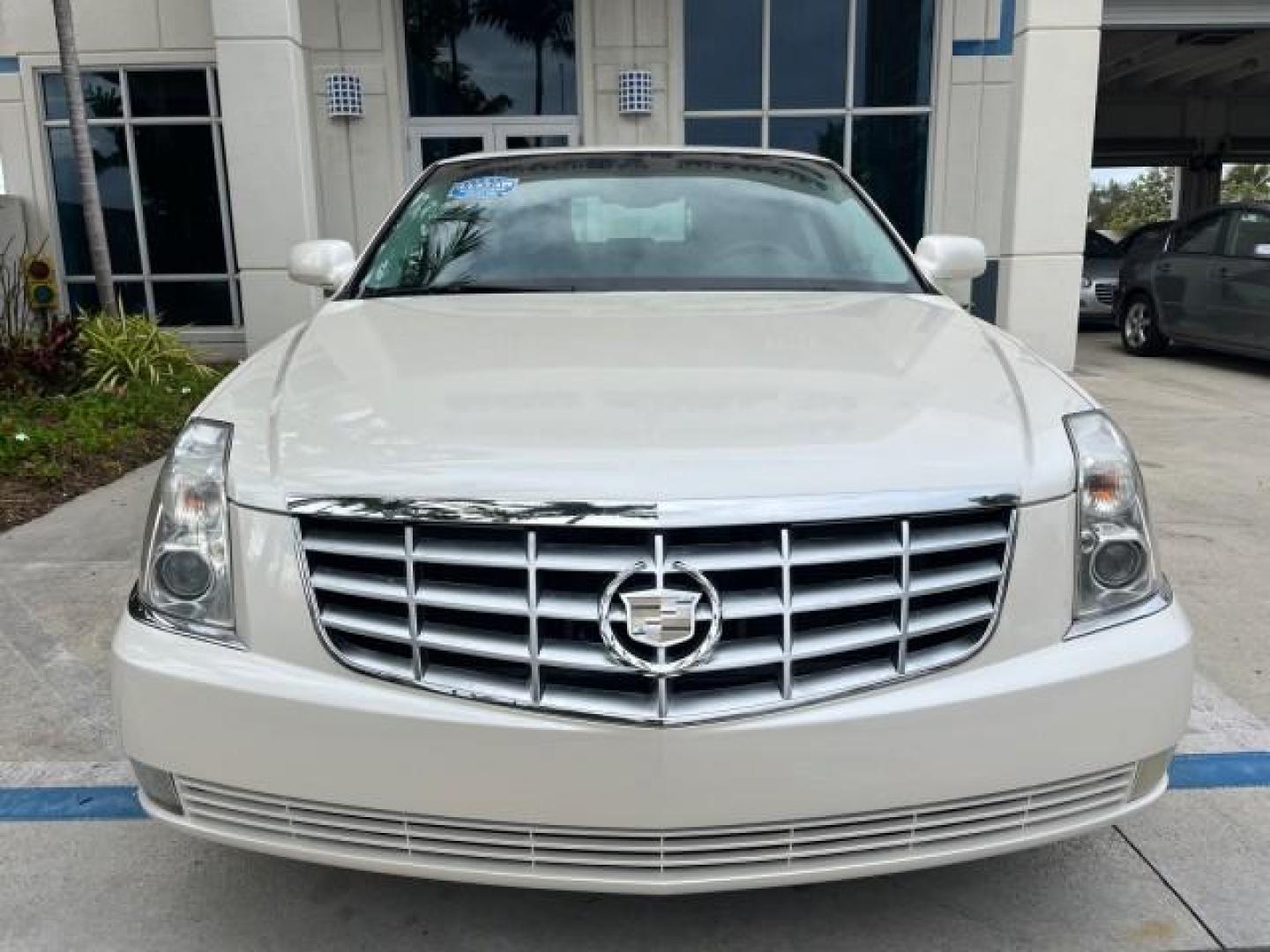 2010 White Diamond Tricoat /Ebony Cadillac DTS VERY LOW MILES 24,026 (1G6KA5EY1AU) with an Northstar 4.6L DOHC V8 Engine engine, Automatic transmission, located at 4701 North Dixie Hwy, Pompano Beach, FL, 33064, (954) 422-2889, 26.240938, -80.123474 - OUR WEBPAGE FLORIDACARS1.COM HAS OVER 100 PHOTOS AND FREE CARFAX LINK 2010 CADILLAC DTS 4.6L V8 NEW $49,245 ROAD READY 4.6L V8 VIN: 1G6KA5EY1AU108528 NO ACCIDENTS SEDAN 4 DR NO RECALLS DUAL AC 4.6L V8 F DOHC 32V POWER LEATHER SEATS GASOLINE SUPER LOW MILES 24,026 FRONT WHEEL DRIVE 30 SERVICE RECORDS - Photo#76