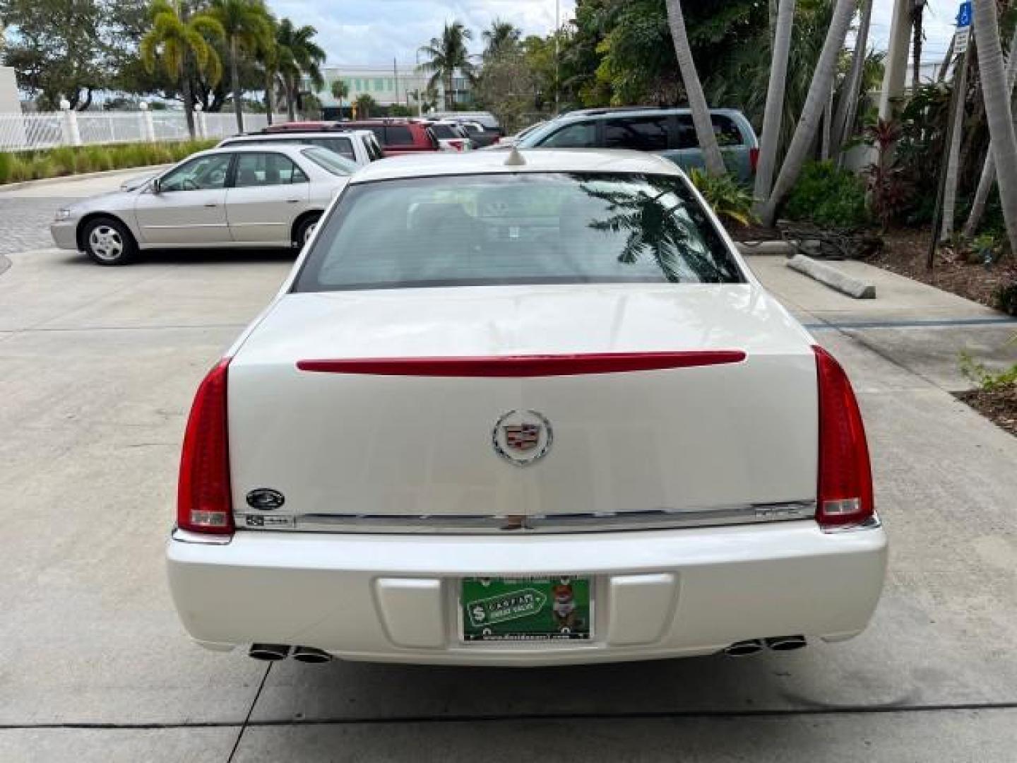 2010 White Diamond Tricoat /Ebony Cadillac DTS VERY LOW MILES 24,026 (1G6KA5EY1AU) with an Northstar 4.6L DOHC V8 Engine engine, Automatic transmission, located at 4701 North Dixie Hwy, Pompano Beach, FL, 33064, (954) 422-2889, 26.240938, -80.123474 - OUR WEBPAGE FLORIDACARS1.COM HAS OVER 100 PHOTOS AND FREE CARFAX LINK 2010 CADILLAC DTS 4.6L V8 NEW $49,245 ROAD READY 4.6L V8 VIN: 1G6KA5EY1AU108528 NO ACCIDENTS SEDAN 4 DR NO RECALLS DUAL AC 4.6L V8 F DOHC 32V POWER LEATHER SEATS GASOLINE SUPER LOW MILES 24,026 FRONT WHEEL DRIVE 30 SERVICE RECORDS - Photo#92