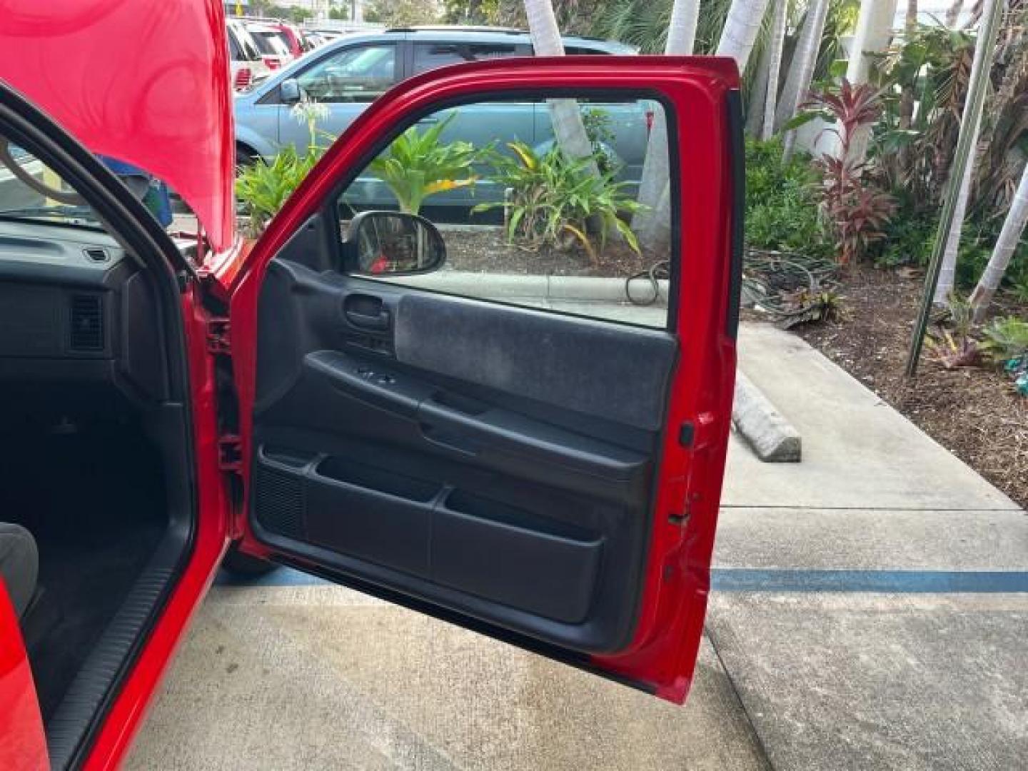 2001 Flame Red /Dark Slate Gray Dodge Dakota Sport 1 OWNER NC LOW MILES 70,112 (1B7GL22X41S) with an 3.9L SMPI V6 Magnum Engine engine, Manual transmission, located at 4701 North Dixie Hwy, Pompano Beach, FL, 33064, (954) 422-2889, 26.240938, -80.123474 - 2001 DODGE DAKOTA SPORT AC OUR WEBPAGE FLORIDACARS1.COM HAS OVER 100 PHOTOS AND FREE CARFAX LINK VIN: 1B7GL22X41S304451 ROAD READY 3.9L V6 CLUB CAB PICKUP NO ACCIDENTS NO RECALLS 3.9L V6 F OHV 1 OWNER LOW MILES 70,112 GASOLINE 19 SERVICE RECORDS REAR WHEEL DRIVE 6.5 FT BED LENGTH 25 MPG 6.5' Bed Len - Photo#11