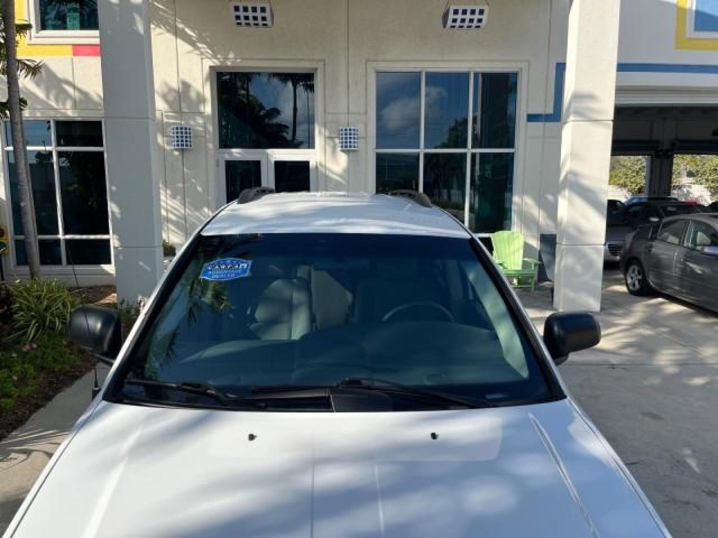 2008 Bright White /Dark/Light Slate Gray Dodge Durango SXT LOW MILES 88,660 (1D8HD38K28F) with an 3.7L V6 Engine engine, Automatic transmission, located at 4701 North Dixie Hwy, Pompano Beach, FL, 33064, (954) 422-2889, 26.240938, -80.123474 - OUR WEBPAGE FLORIDACARS1.COM HAS OVER 100 PHOTOS AND FREE CARFAX LINK 2008 DODGE DURANGO SXT ROAD READY 3.7L V6 VIN: 1D8HD38K28F102358 NO RECALLS 4 DOOR WAGON/SPORT UTILITY FLORIDA OWNER 3.7L V6 F OHV LOW MILES 88,660 GASOLINE 15 SERVICE RECORDS REAR WHEEL DRIVE POWER MIRRORS Anti-Theft System Appro - Photo#80