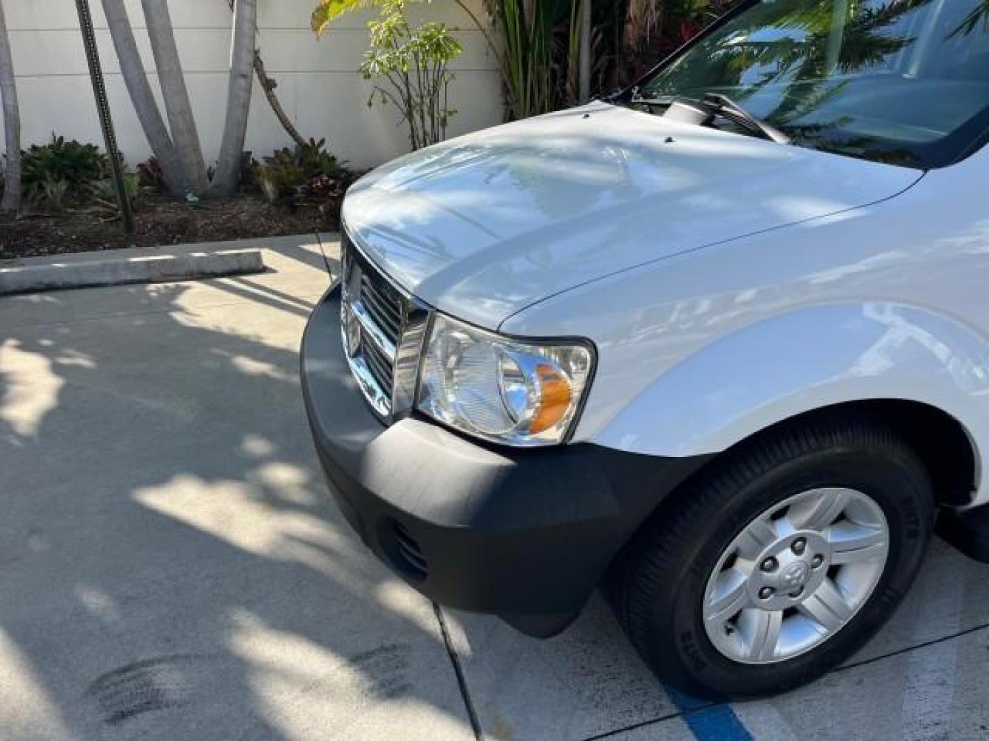 2008 Bright White /Dark/Light Slate Gray Dodge Durango SXT LOW MILES 88,660 (1D8HD38K28F) with an 3.7L V6 Engine engine, Automatic transmission, located at 4701 North Dixie Hwy, Pompano Beach, FL, 33064, (954) 422-2889, 26.240938, -80.123474 - OUR WEBPAGE FLORIDACARS1.COM HAS OVER 100 PHOTOS AND FREE CARFAX LINK 2008 DODGE DURANGO SXT ROAD READY 3.7L V6 VIN: 1D8HD38K28F102358 NO RECALLS 4 DOOR WAGON/SPORT UTILITY FLORIDA OWNER 3.7L V6 F OHV LOW MILES 88,660 GASOLINE 15 SERVICE RECORDS REAR WHEEL DRIVE POWER MIRRORS Anti-Theft System Appro - Photo#83