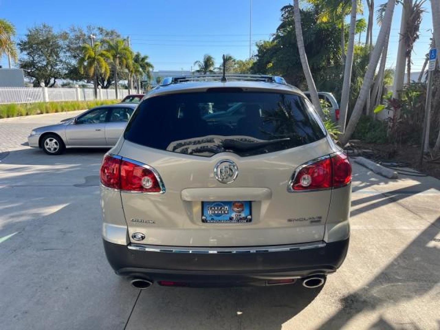 2011 Gold Mist Metallic /Cashmere With Cocoa Accents Buick Enclave 1 FL CXL-1 LOW MILES 64,303 (5GAKRBEDXBJ) with an 3.6L VVT V6 DI Engine engine, Automatic transmission, located at 4701 North Dixie Hwy, Pompano Beach, FL, 33064, (954) 422-2889, 26.240938, -80.123474 - OUR WEBPAGE FLORIDACARS1.COM HAS OVER 100 PHOTOS AND FREE CARFAX LINK 2011 BUICK ENCLAVE CXL-1 ROAD READY 3.6L V6 DUAL AC VIN: 5GAKRBEDXBJ409689 NO ACCIDENTS NO RECALLS 4 DOOR WAGON/SPORT UTILITY 1 OWNER FLORIDA NAVIGATION 3.6L V6 F DOHC 24V 3 ROW POWER LEATHER SEATS GASOLINE BACK UP CAMERA AND SENS - Photo#6