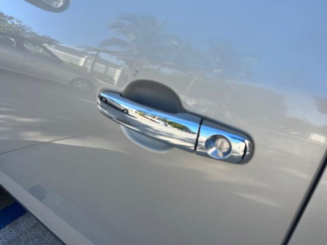 2011 Gold Mist Metallic /Cashmere With Cocoa Accents Buick Enclave 1 FL CXL-1 LOW MILES 64,303 (5GAKRBEDXBJ) with an 3.6L VVT V6 DI Engine engine, Automatic transmission, located at 4701 North Dixie Hwy, Pompano Beach, FL, 33064, (954) 422-2889, 26.240938, -80.123474 - OUR WEBPAGE FLORIDACARS1.COM HAS OVER 100 PHOTOS AND FREE CARFAX LINK 2011 BUICK ENCLAVE CXL-1 ROAD READY 3.6L V6 DUAL AC VIN: 5GAKRBEDXBJ409689 NO ACCIDENTS NO RECALLS 4 DOOR WAGON/SPORT UTILITY 1 OWNER FLORIDA NAVIGATION 3.6L V6 F DOHC 24V 3 ROW POWER LEATHER SEATS GASOLINE BACK UP CAMERA AND SENS - Photo#95